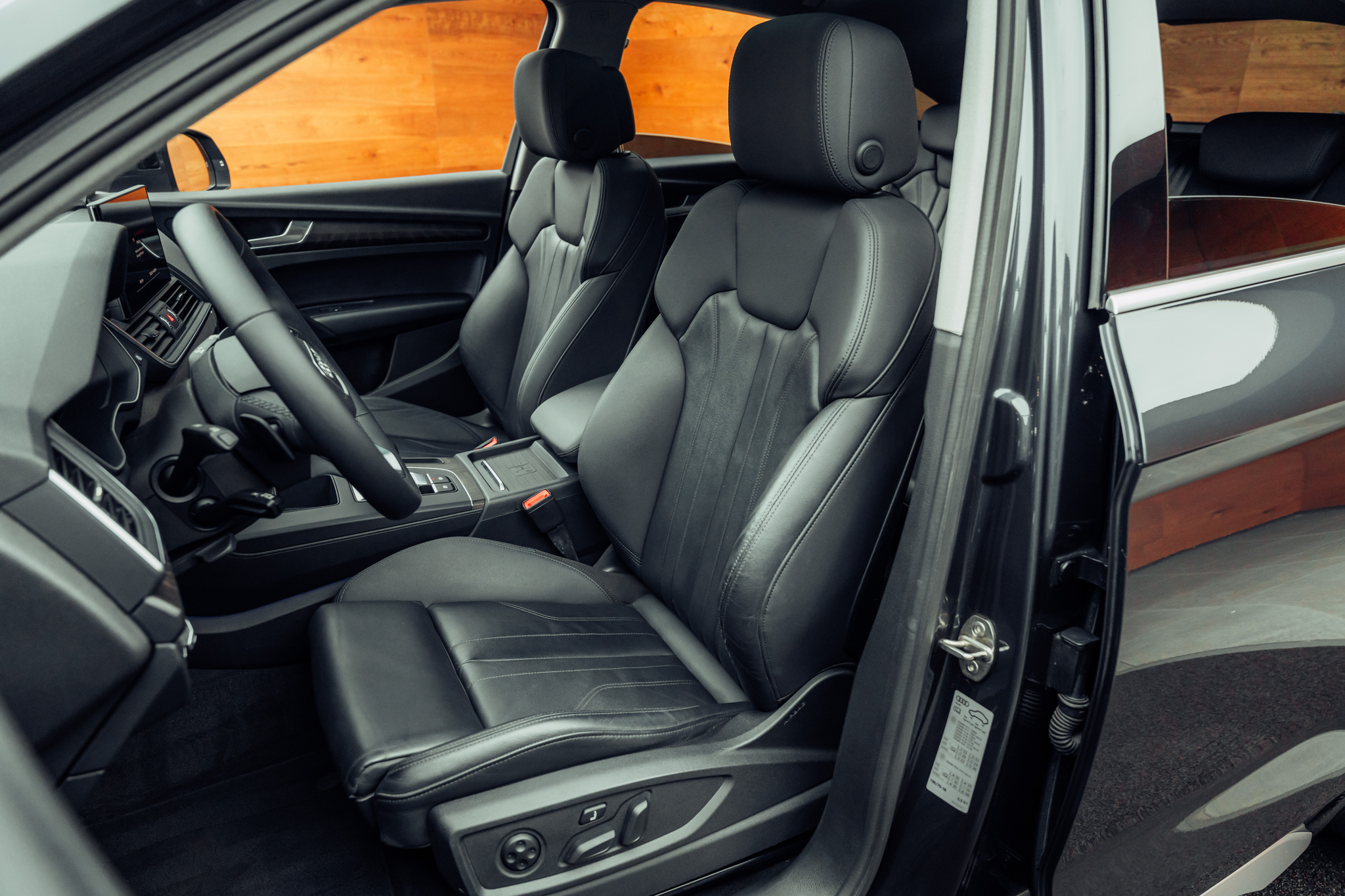 listing desktop thumbnail image 5