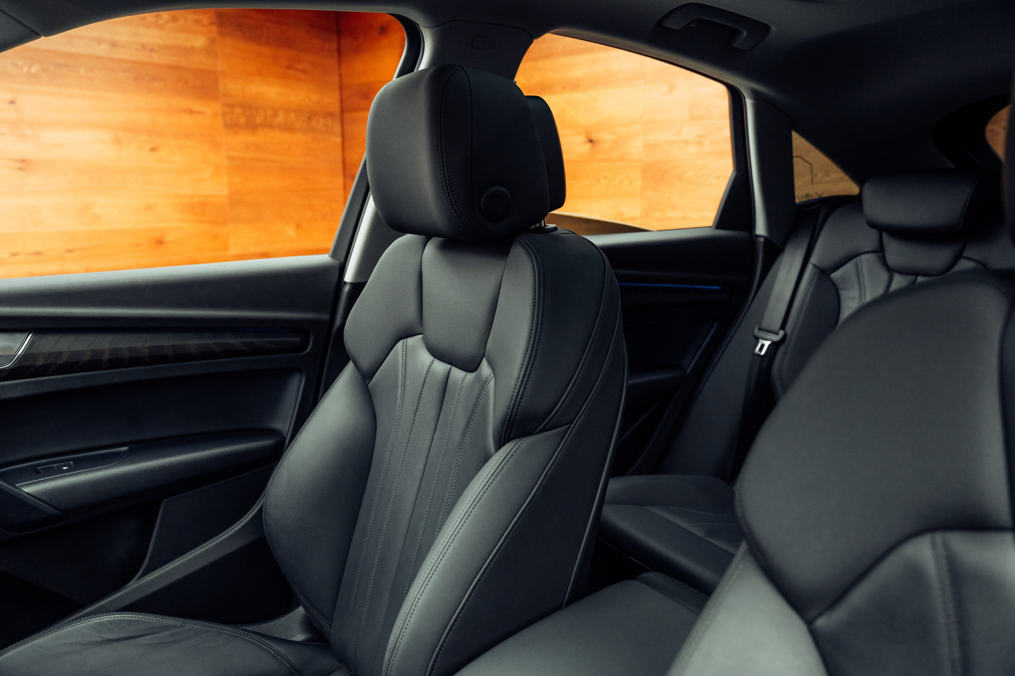 listing desktop thumbnail image 6