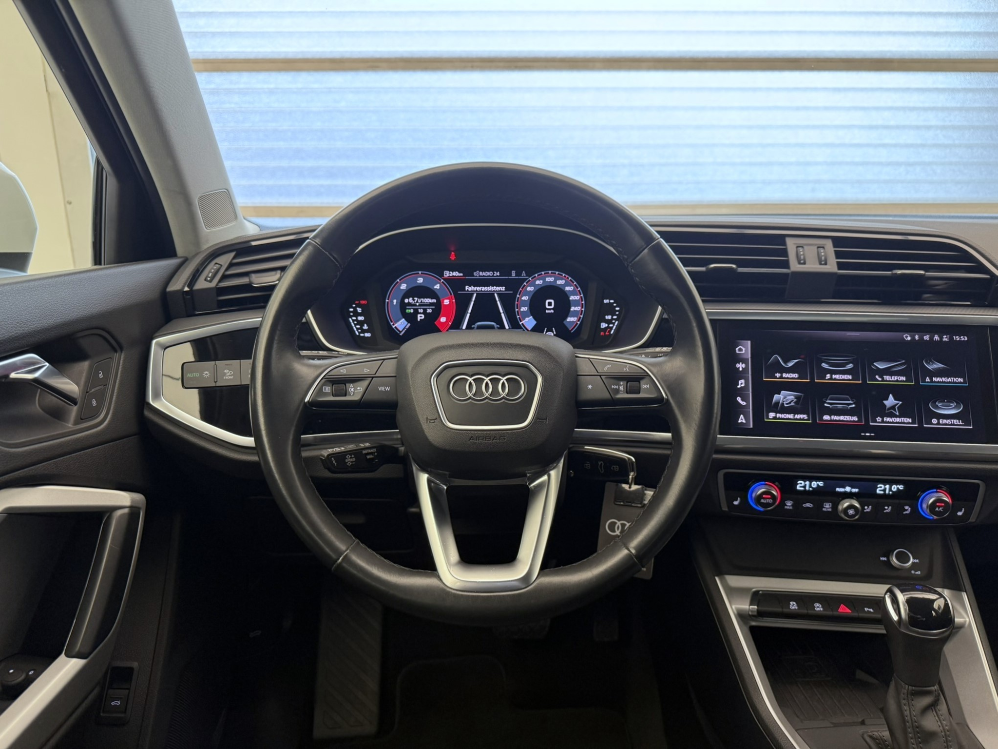 listing desktop thumbnail image 6