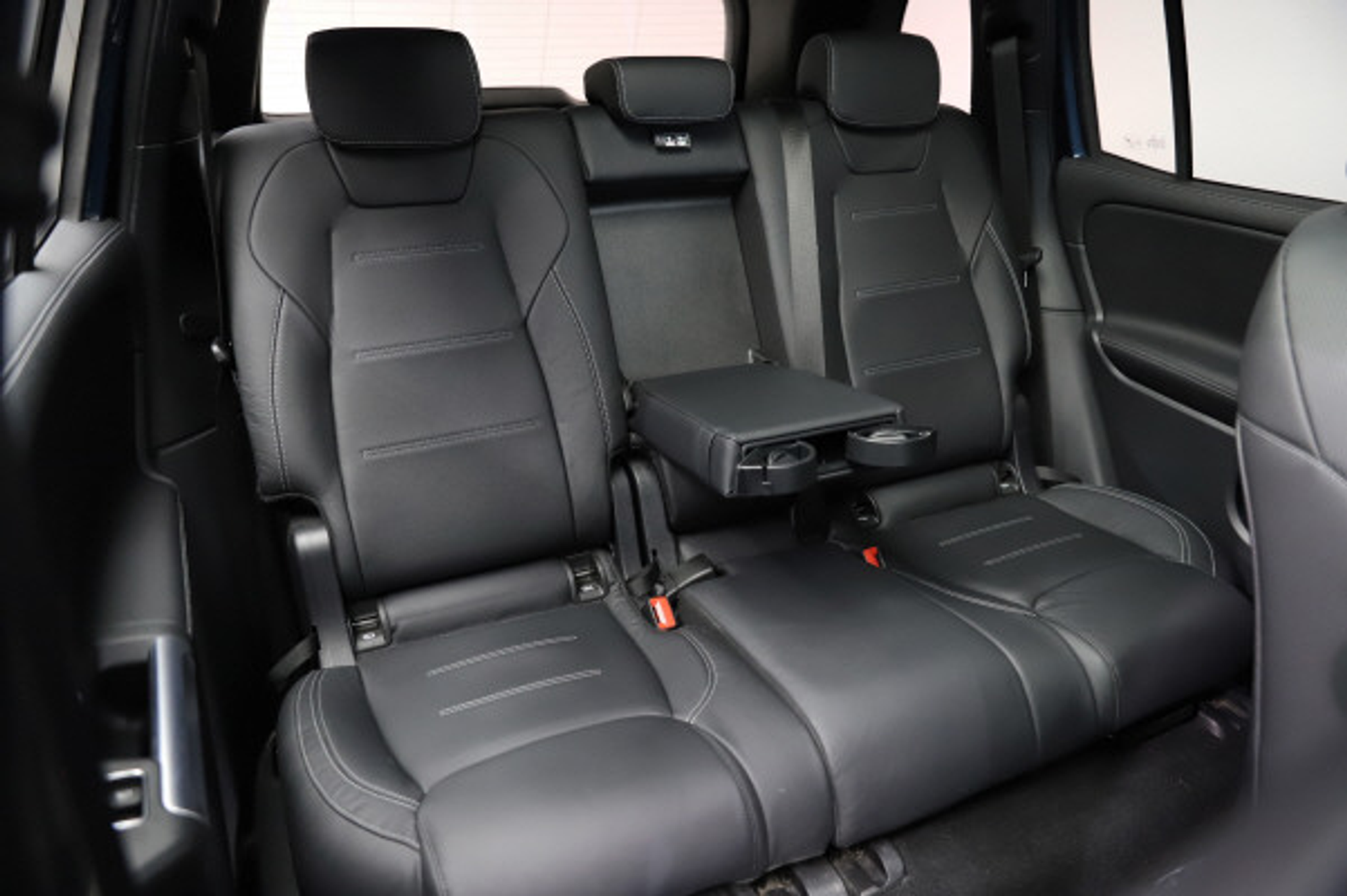 listing desktop thumbnail image 10