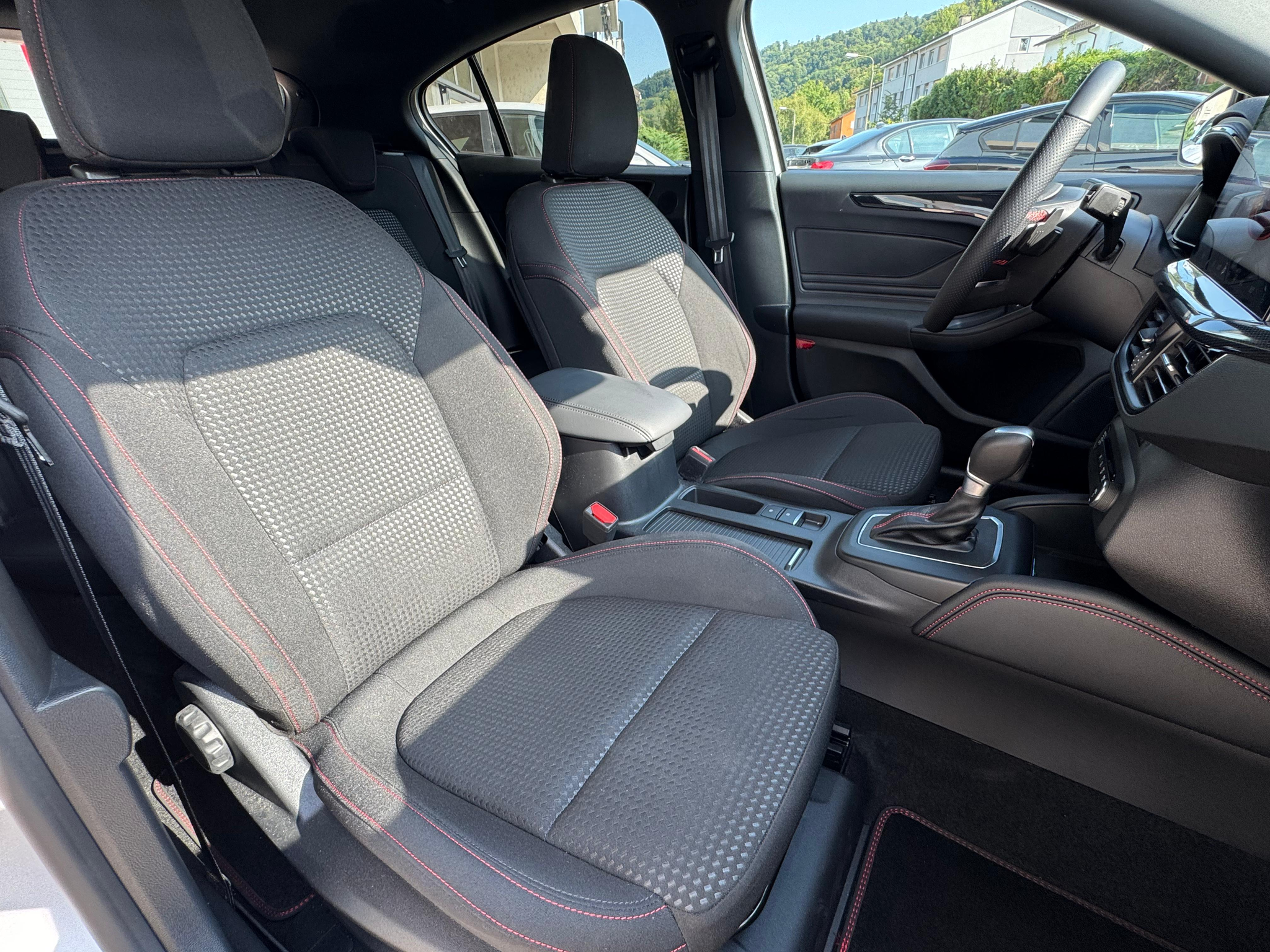 listing desktop thumbnail image 13