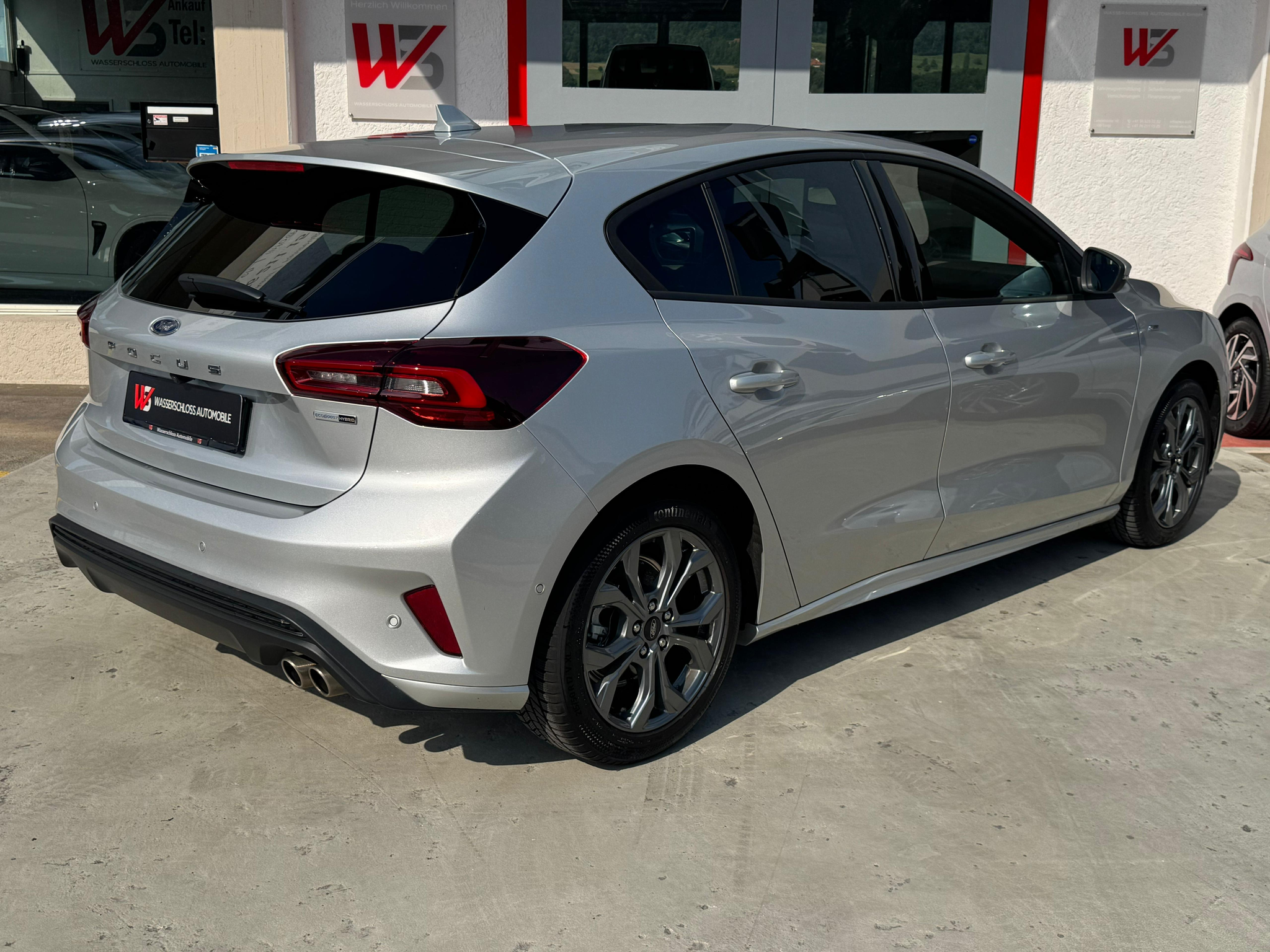 listing desktop thumbnail image 3