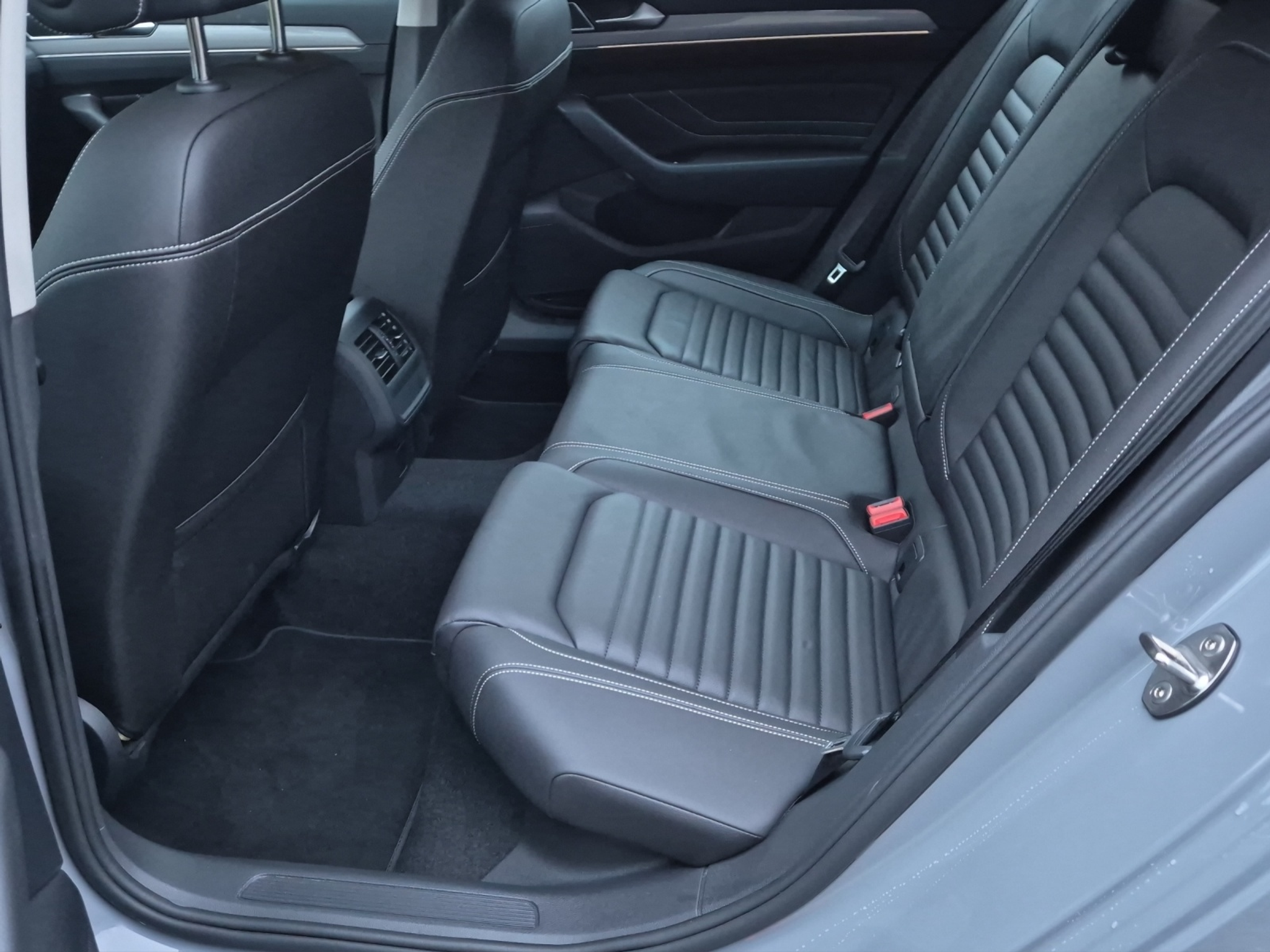 listing desktop thumbnail image 9