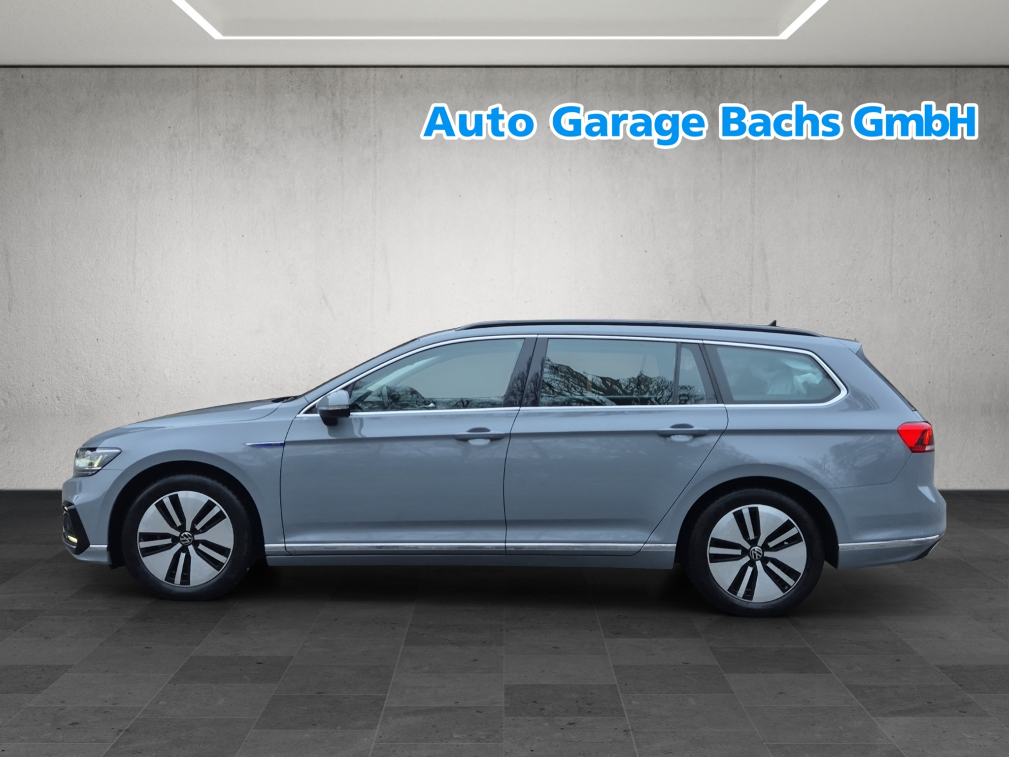 listing desktop thumbnail image 2