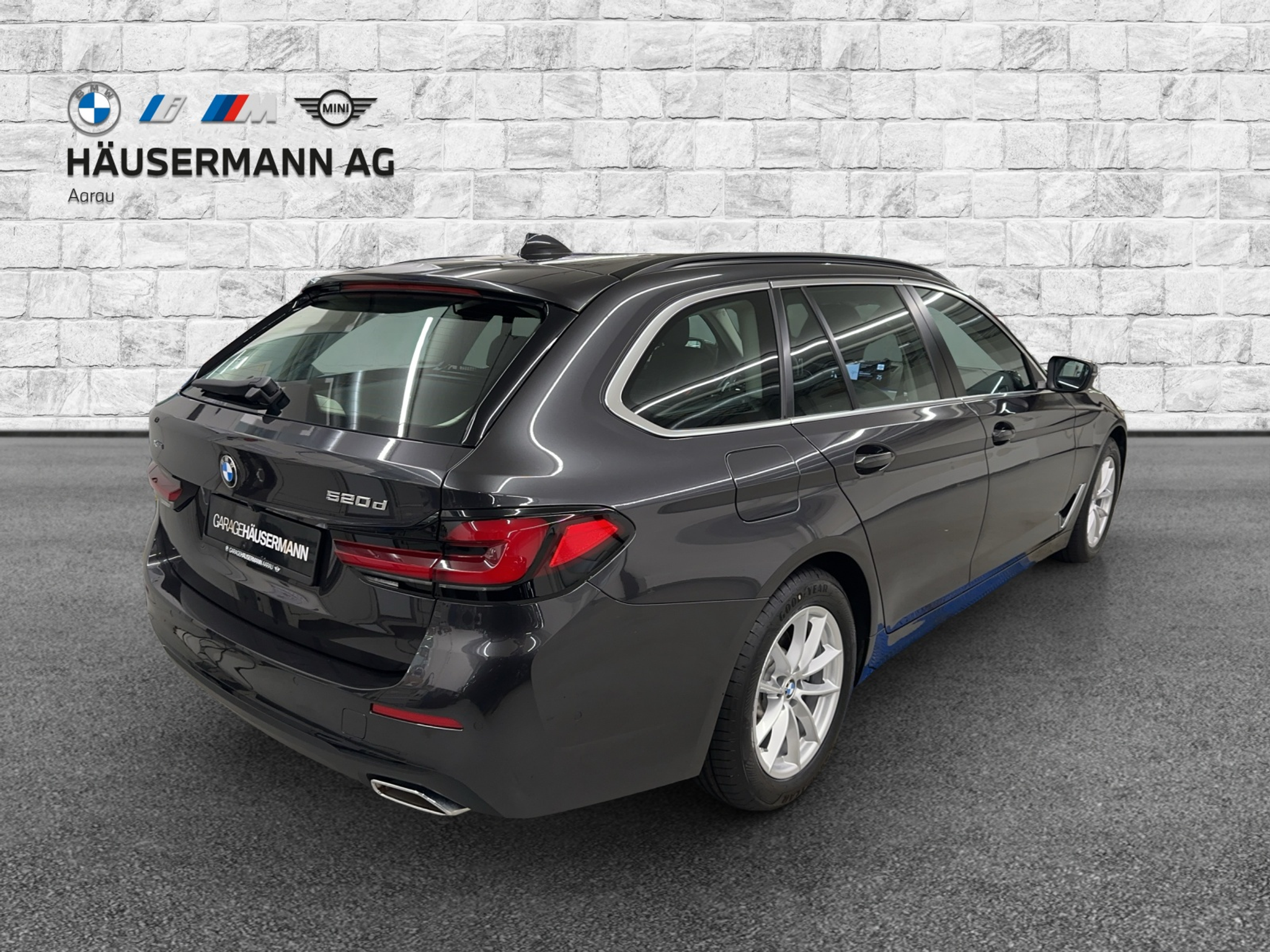 listing desktop thumbnail image 4