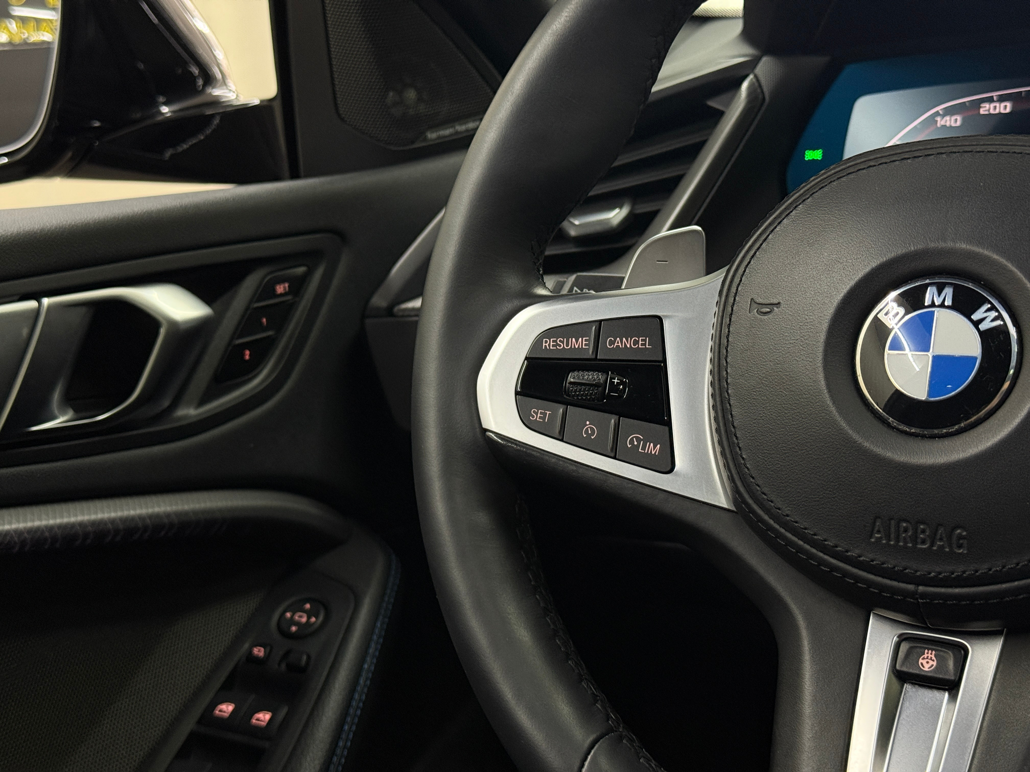 listing desktop thumbnail image 15