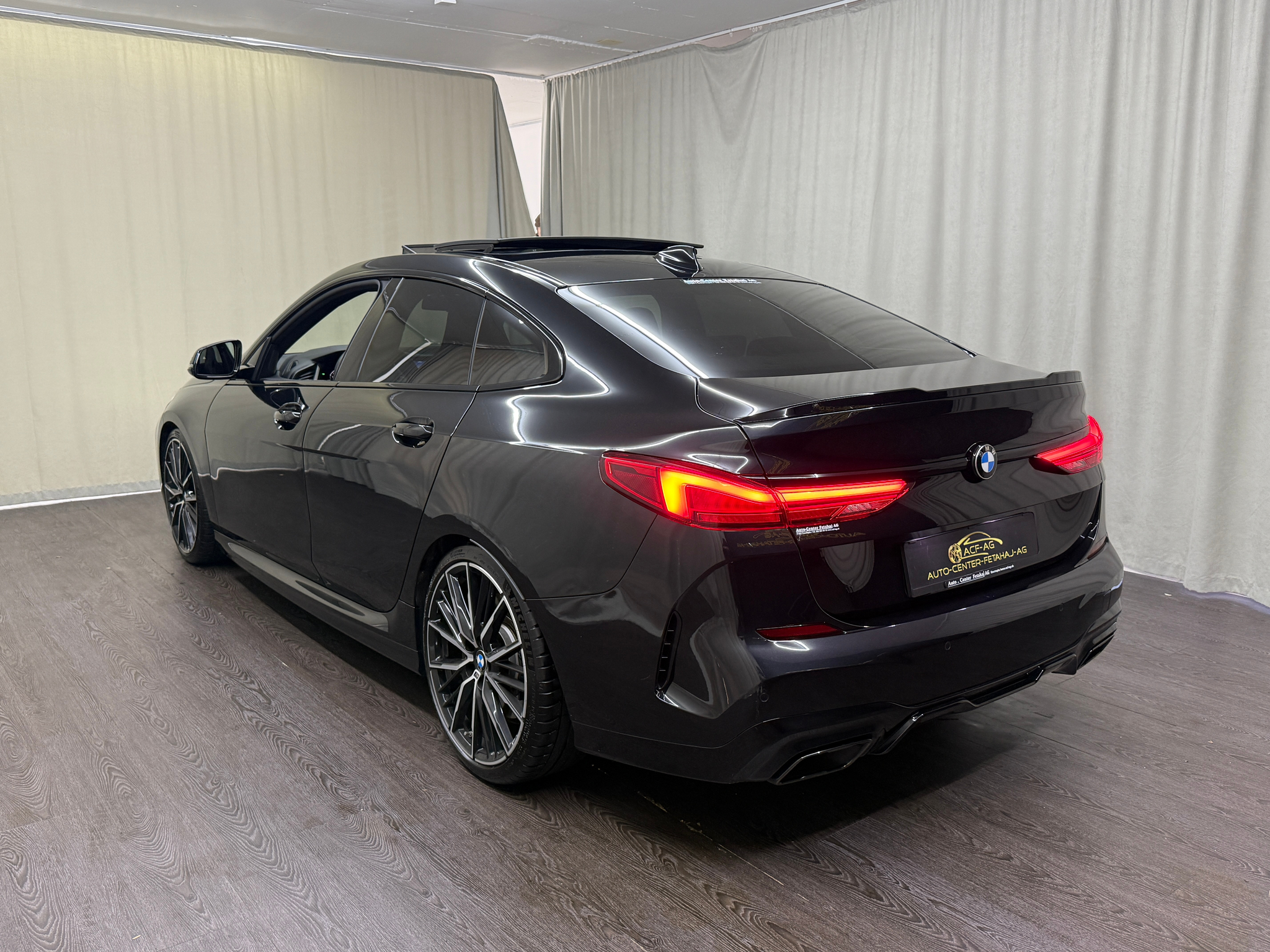 listing desktop thumbnail image 3