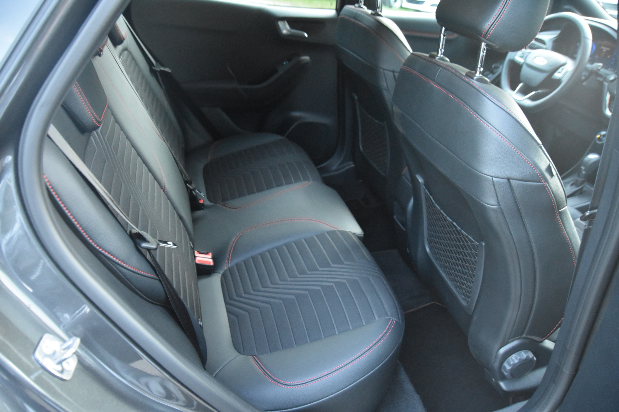 listing desktop thumbnail image 11