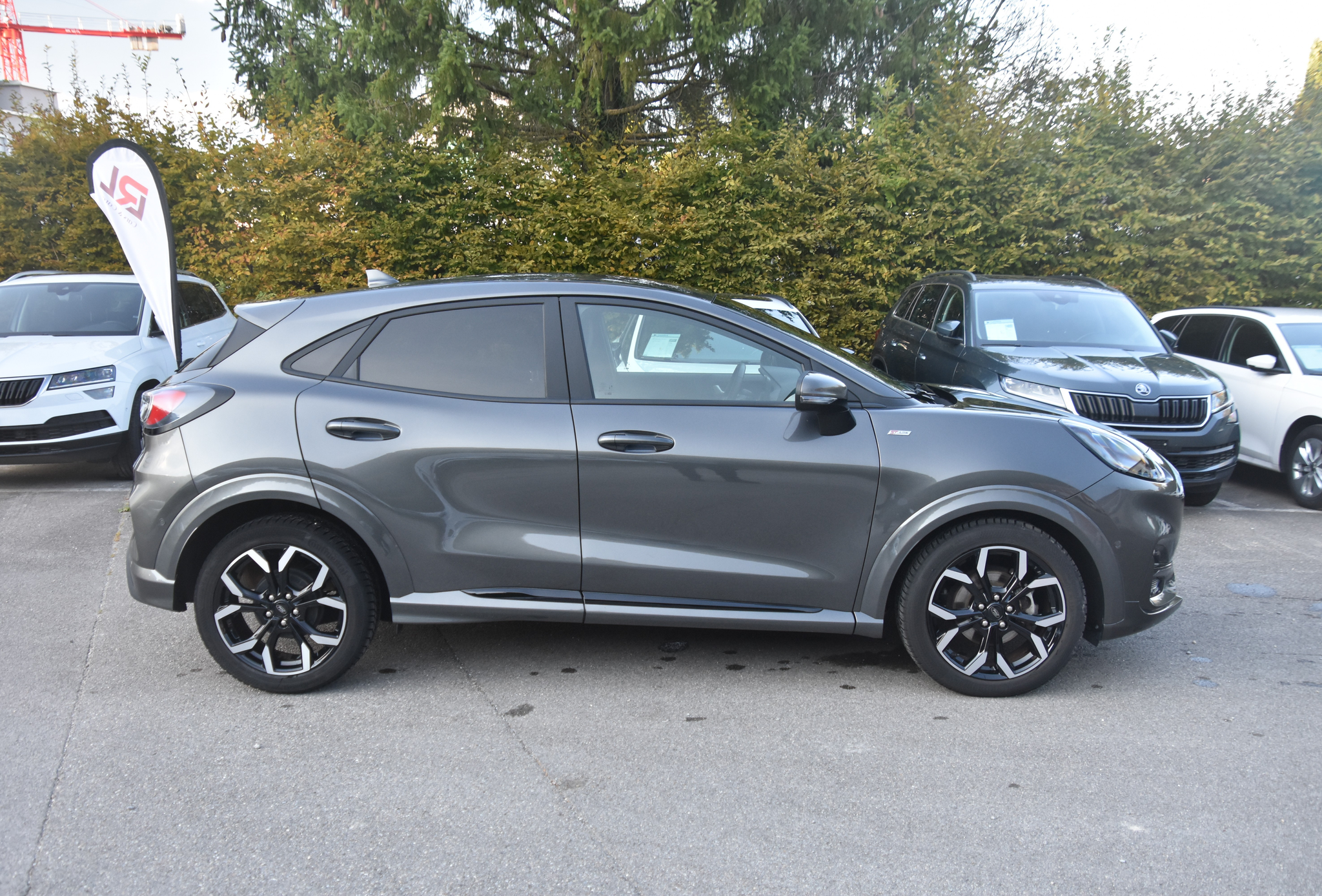 listing desktop thumbnail image 3