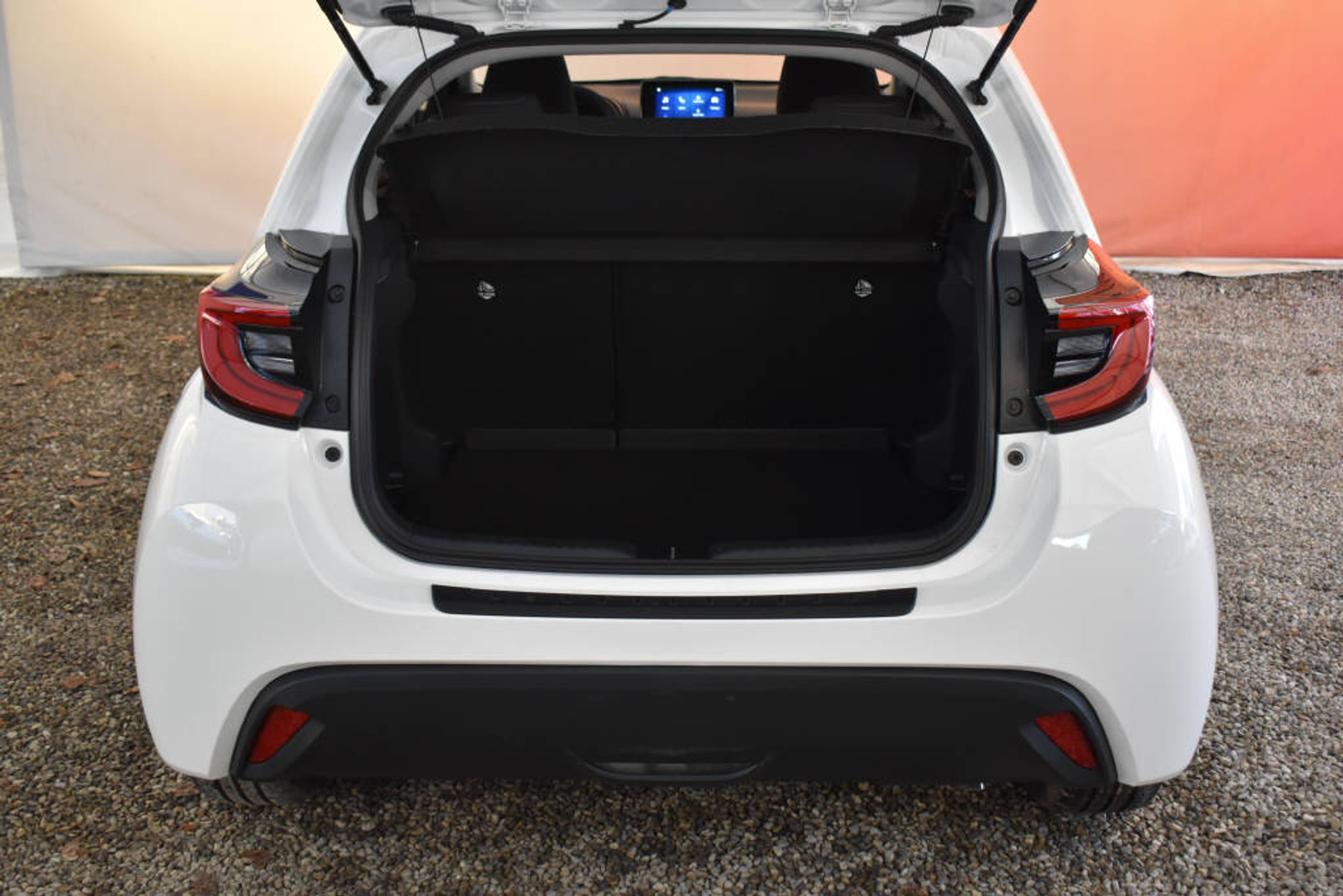 listing desktop thumbnail image 6