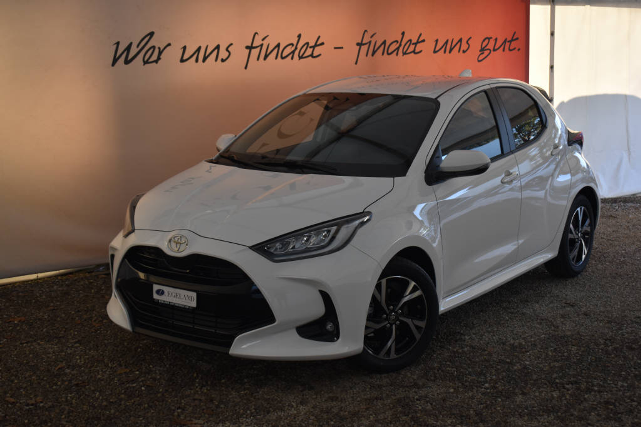 listing desktop thumbnail image 1