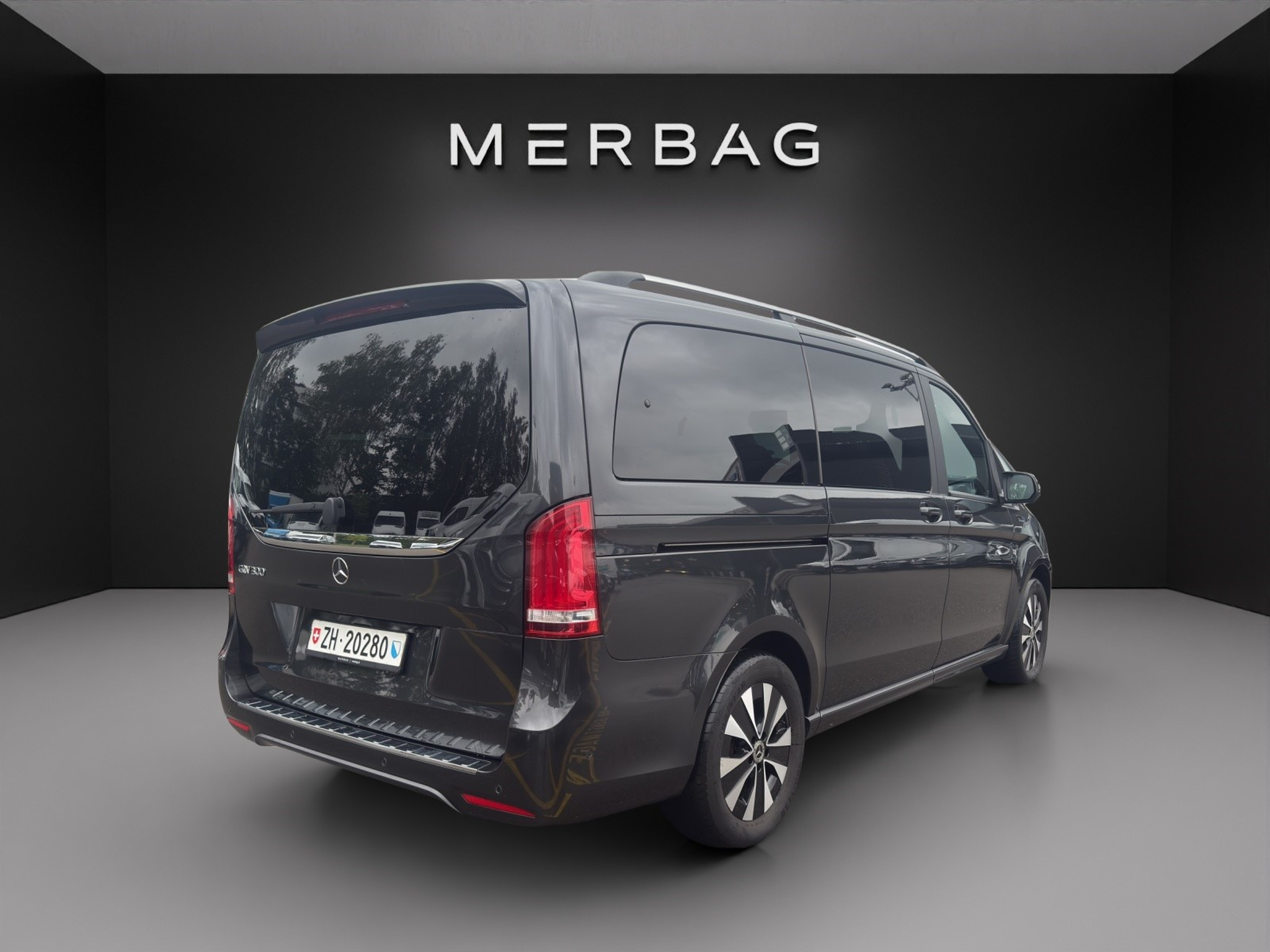 listing desktop thumbnail image 4