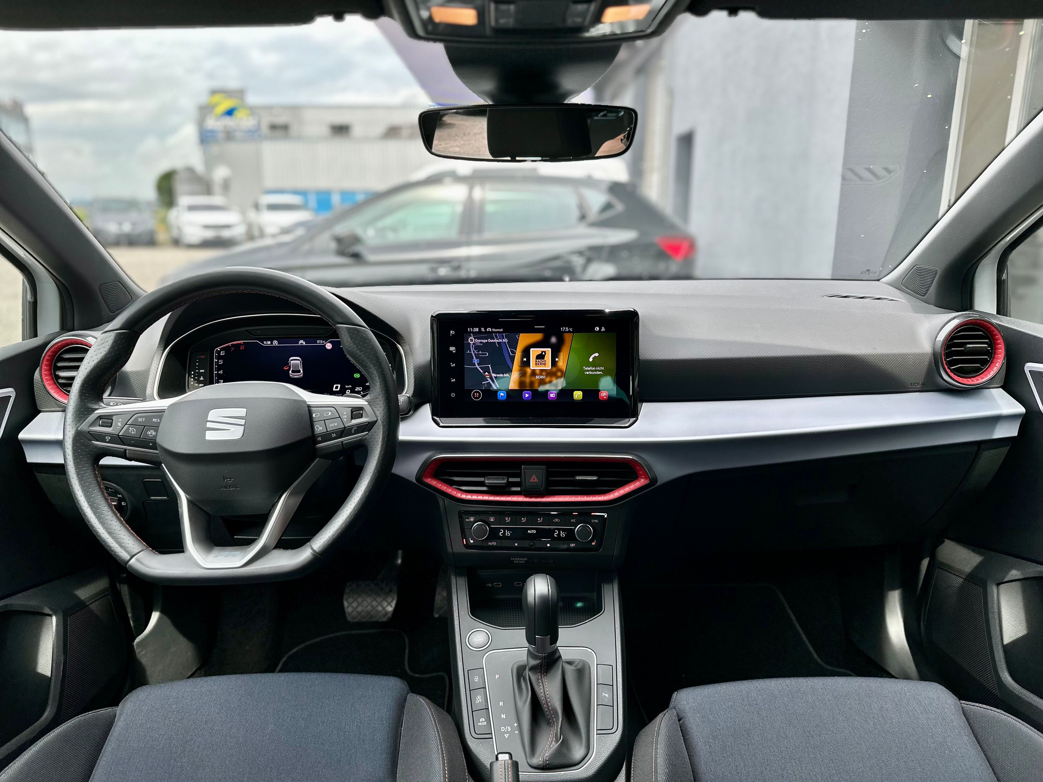 listing desktop thumbnail image 7