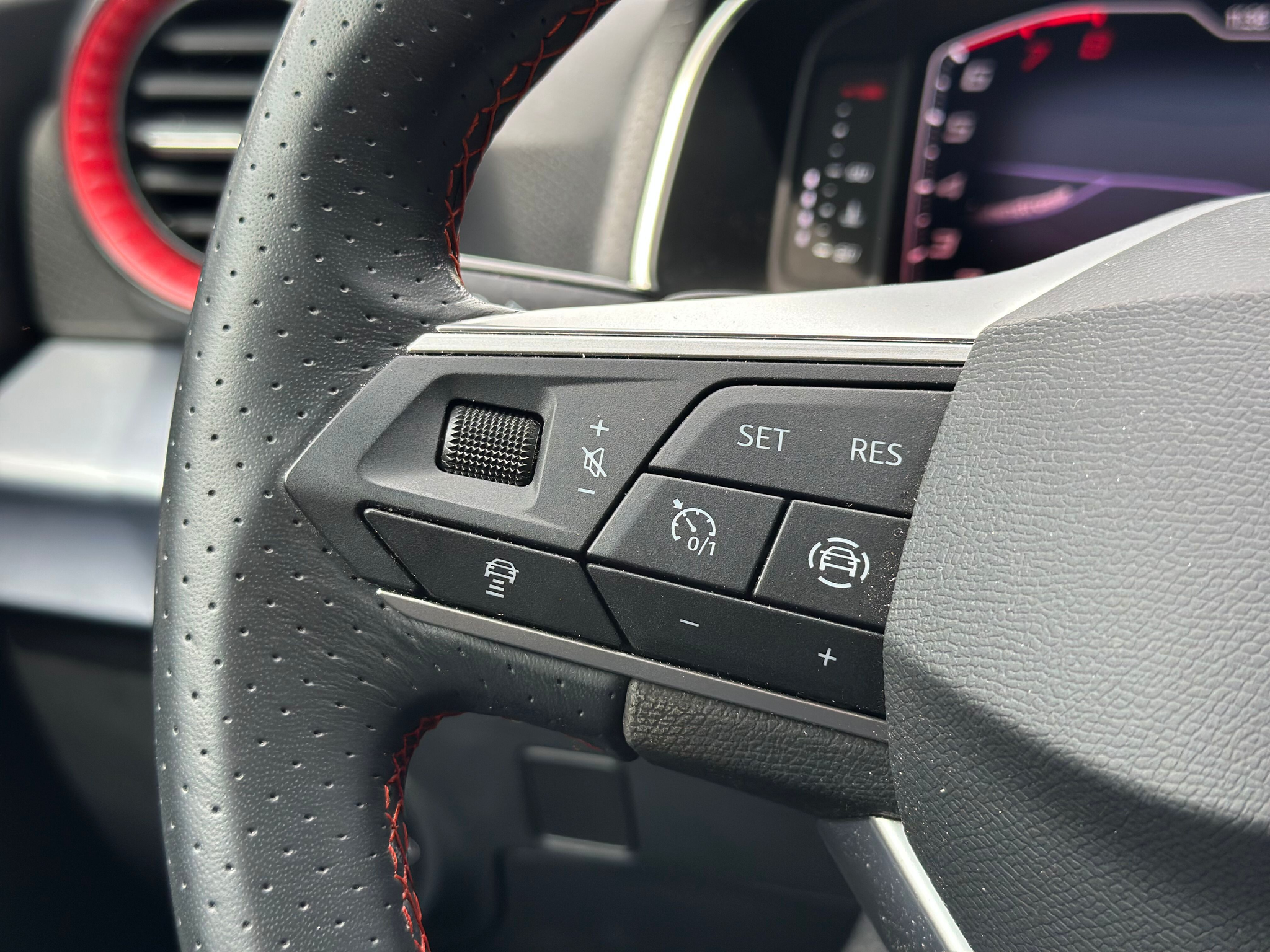 listing desktop thumbnail image 11