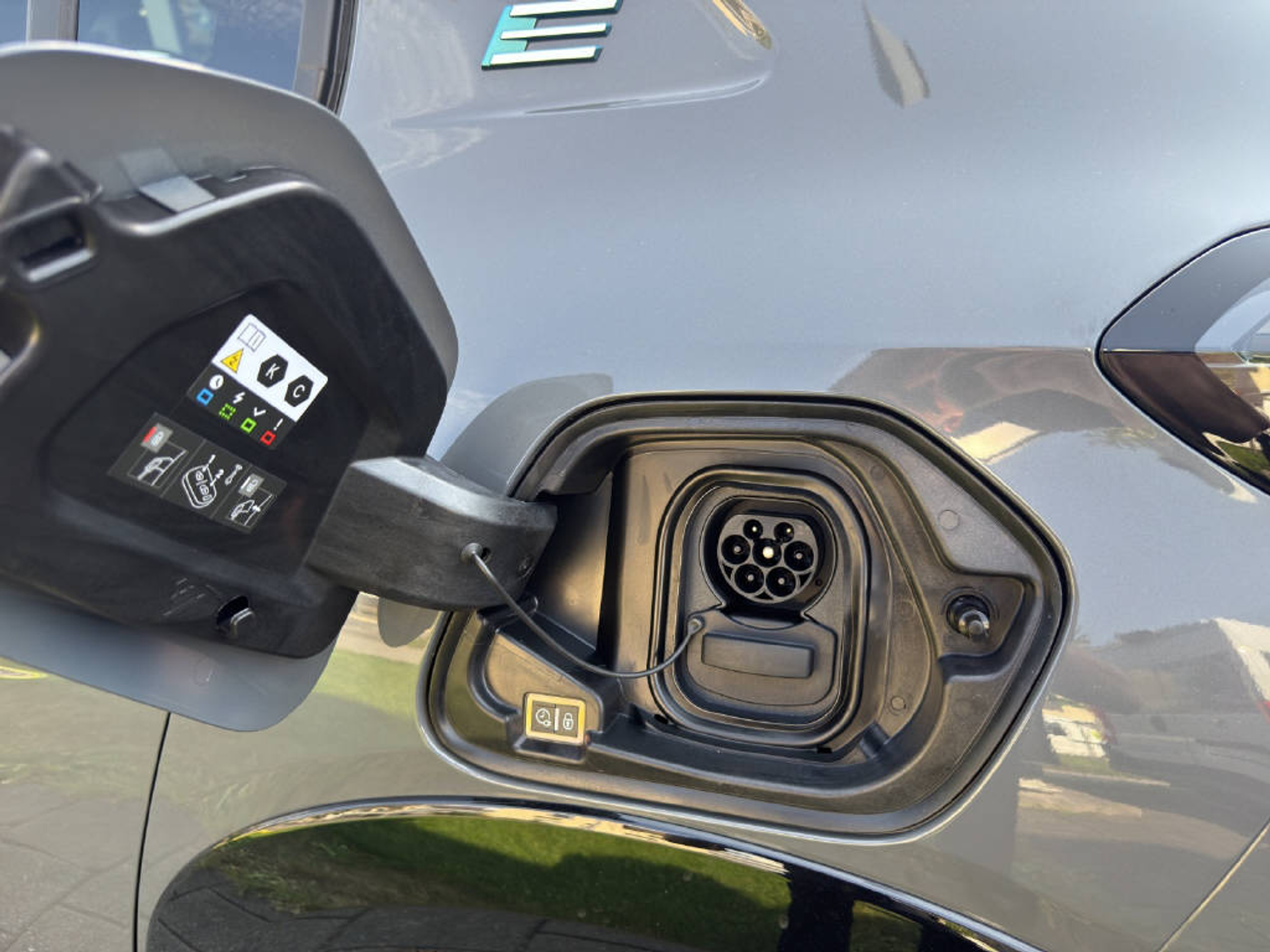 listing desktop thumbnail image 15