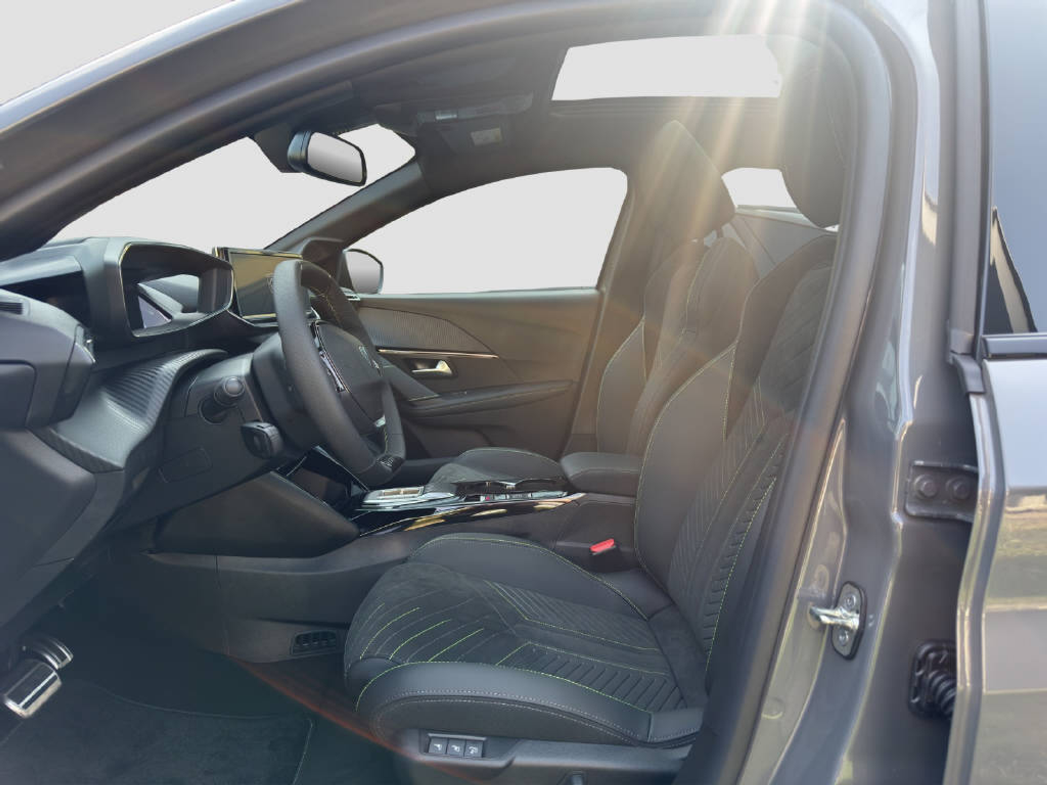 listing desktop thumbnail image 5