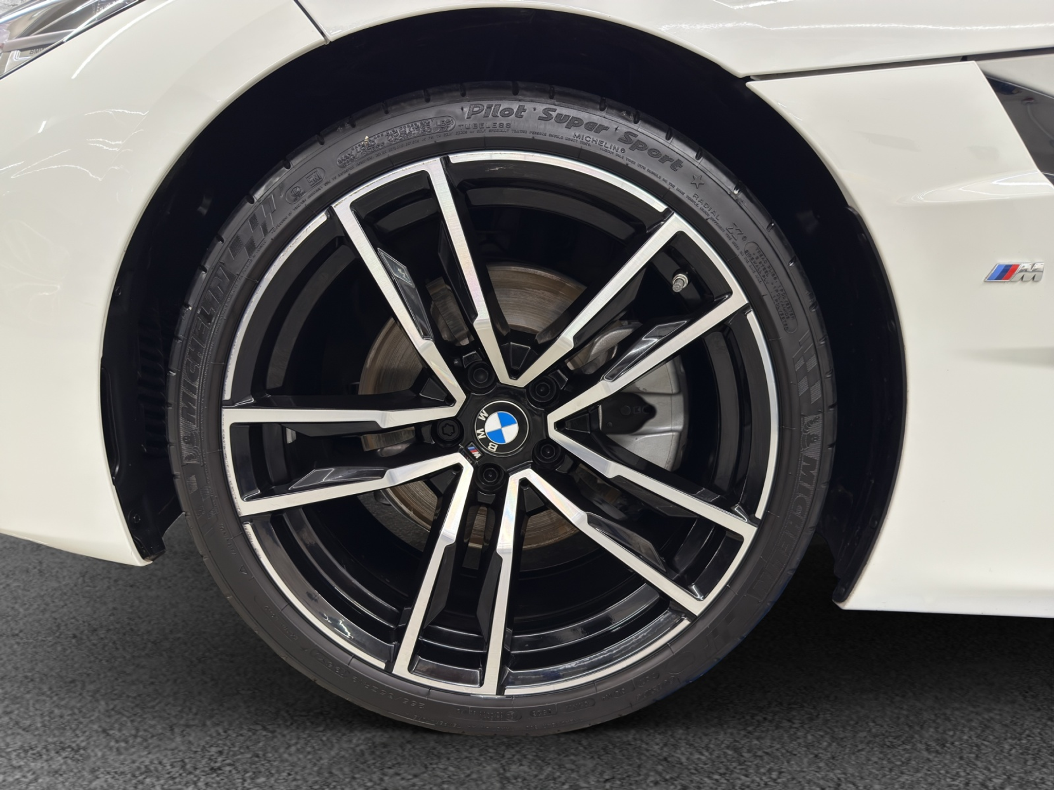 listing desktop thumbnail image 9