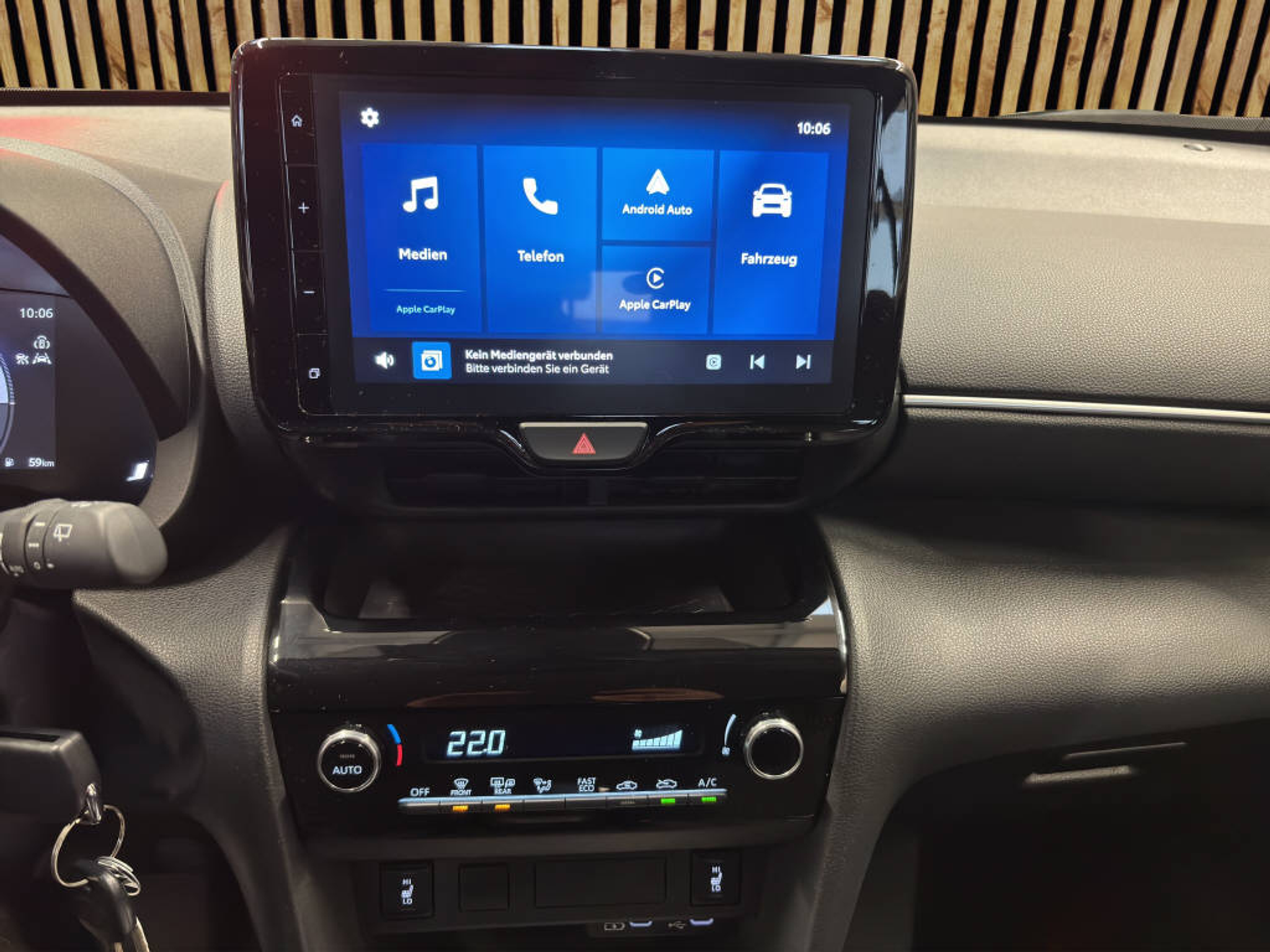 listing desktop thumbnail image 8