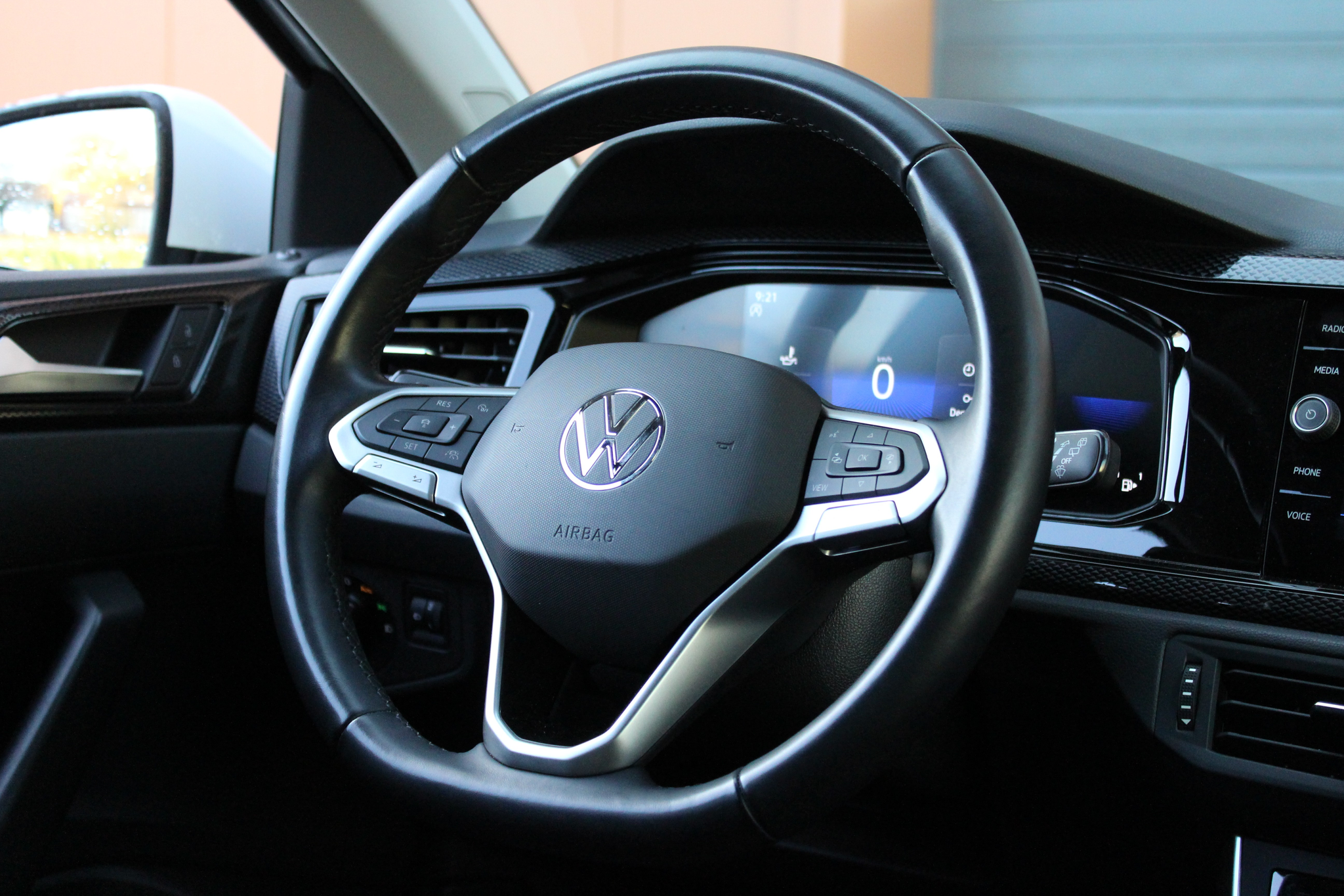 listing desktop thumbnail image 8