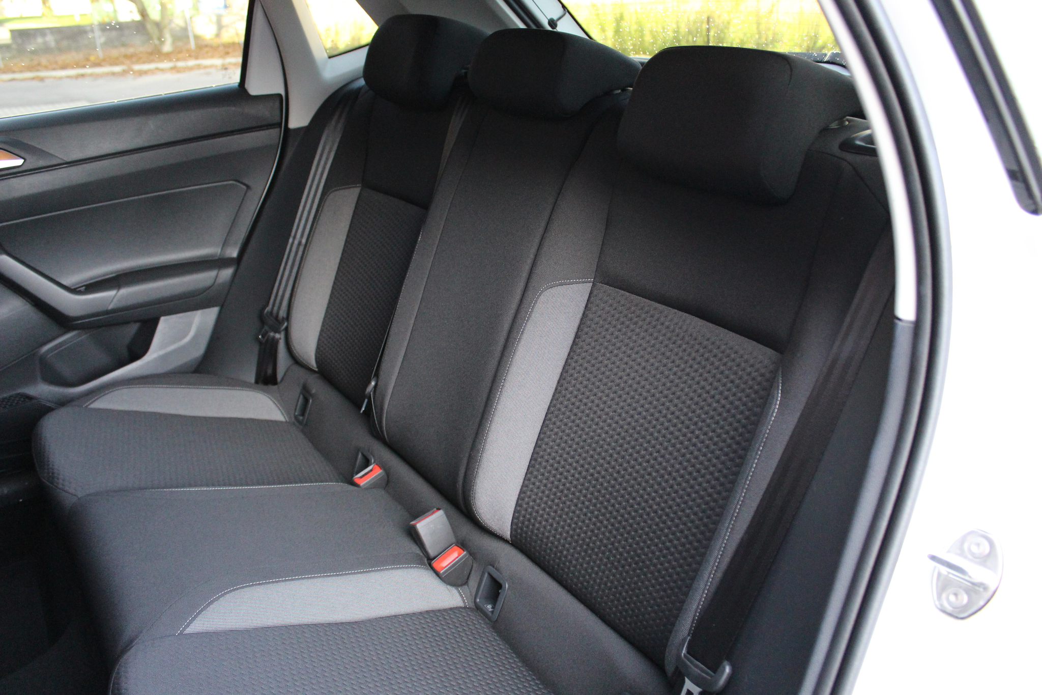 listing desktop thumbnail image 17