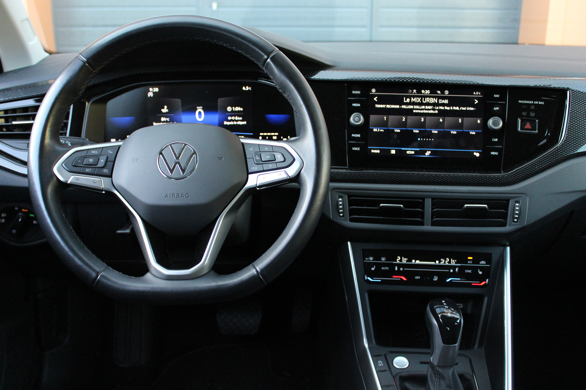 listing desktop thumbnail image 9