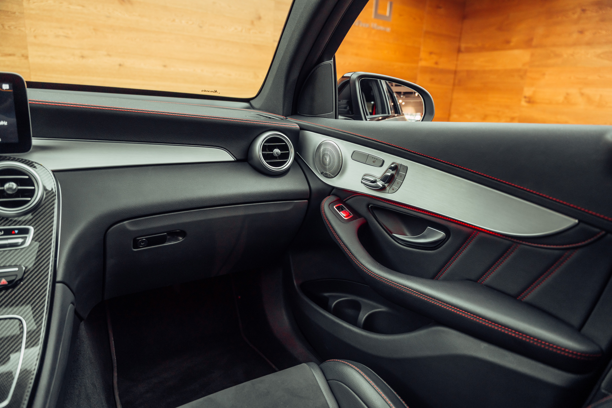 listing desktop thumbnail image 10