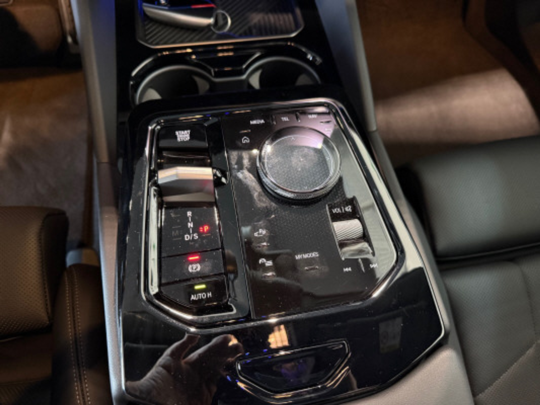 listing desktop thumbnail image 7