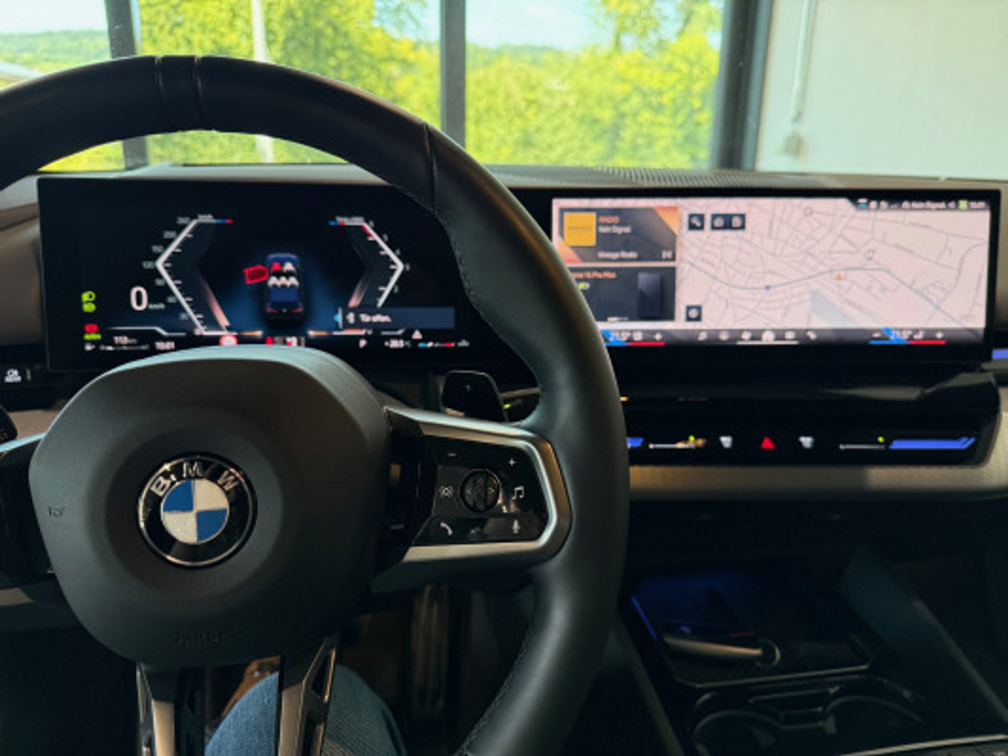 listing desktop thumbnail image 6