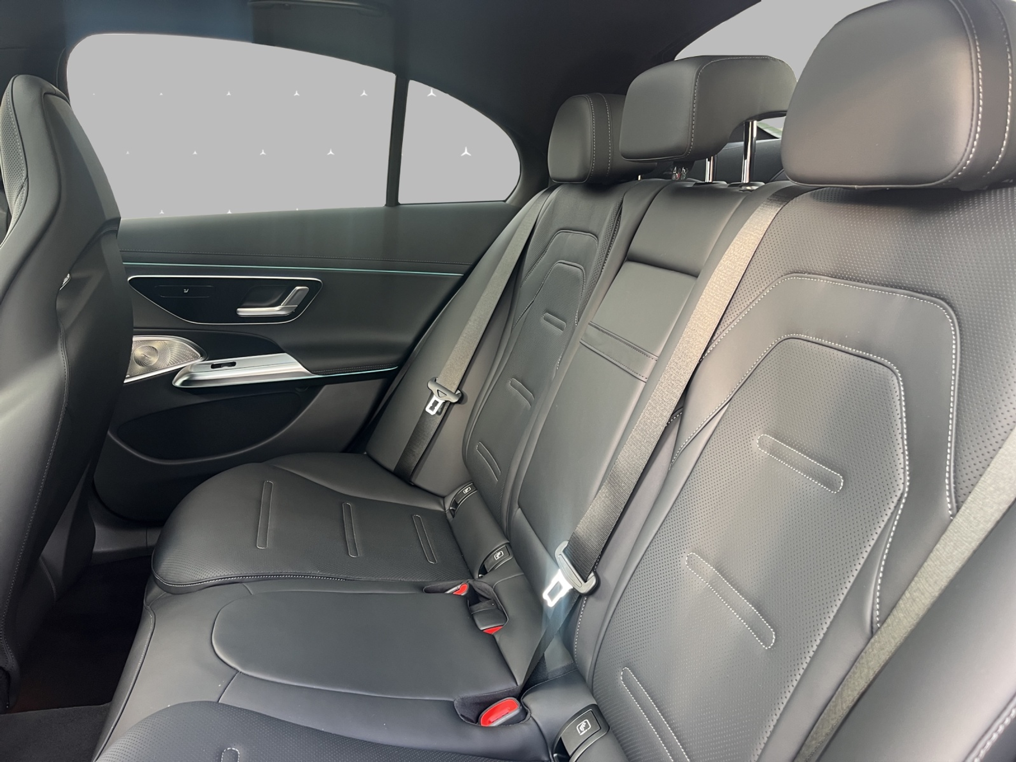 listing desktop thumbnail image 9