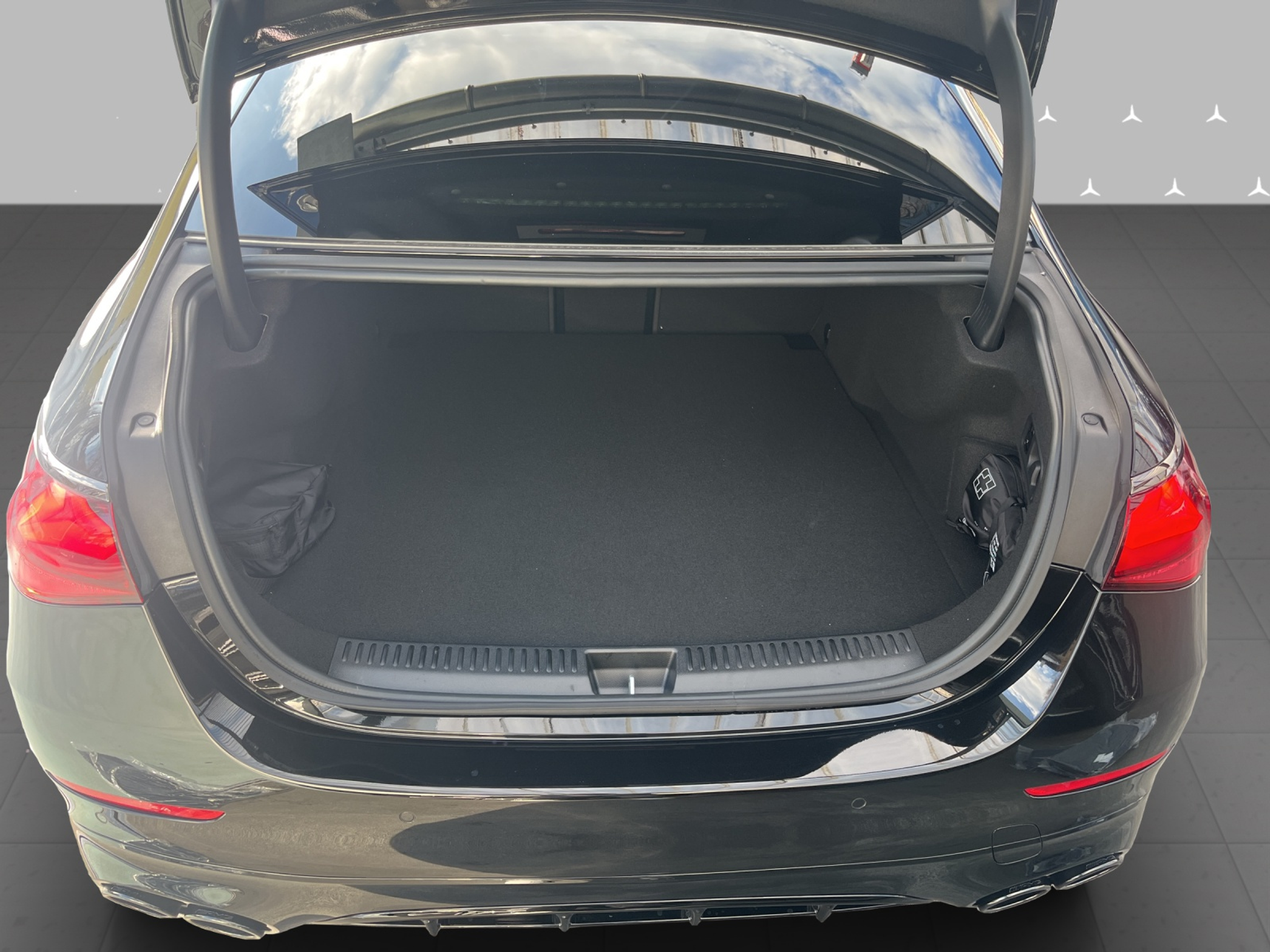 listing desktop thumbnail image 6