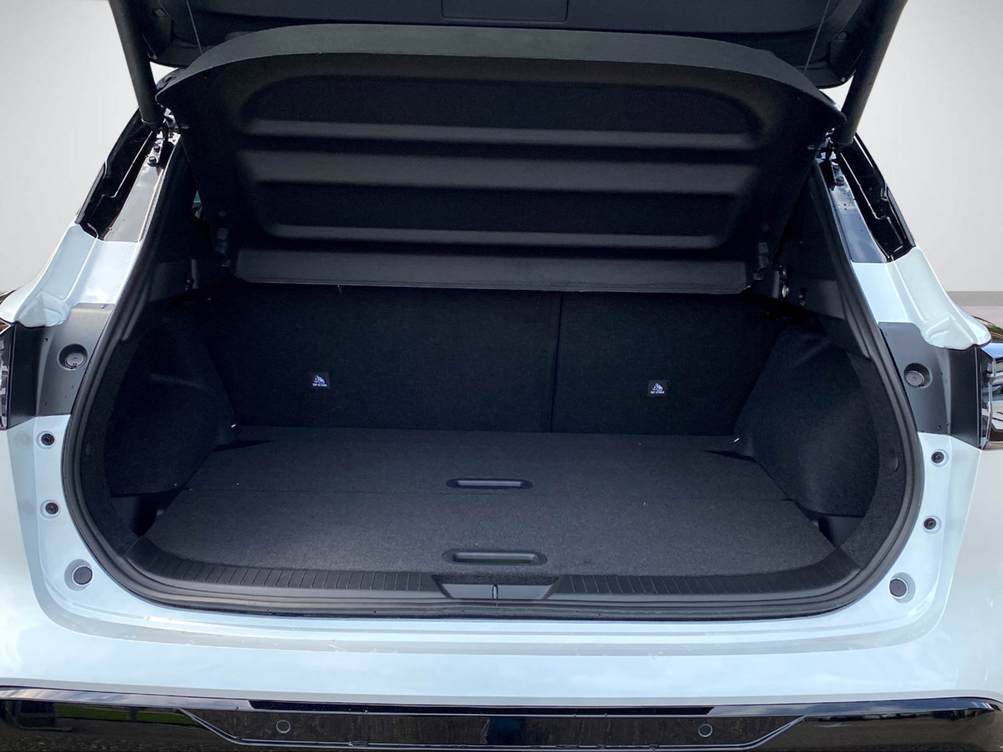 listing desktop thumbnail image 5