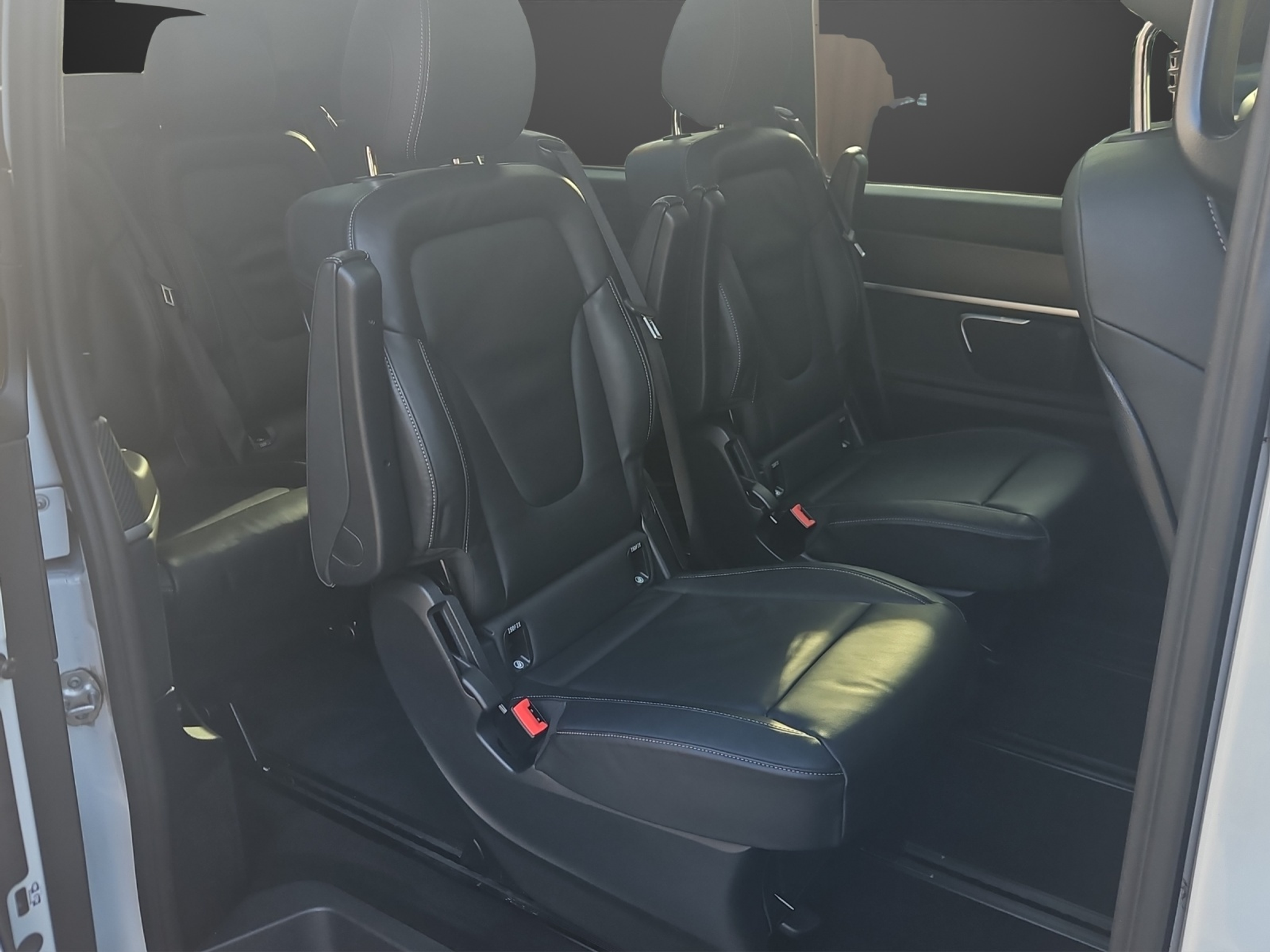 listing desktop thumbnail image 8