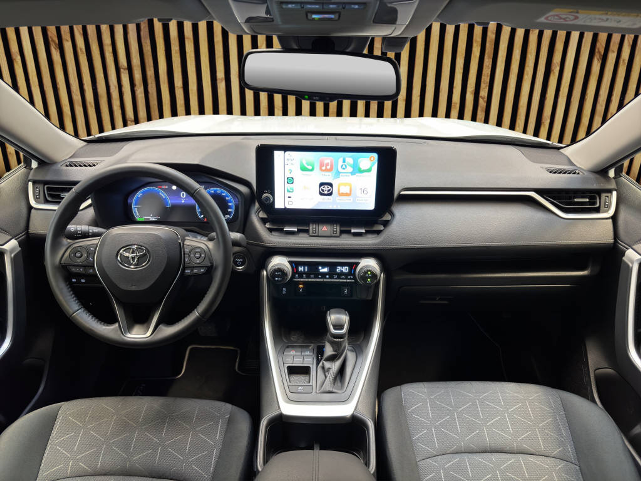 listing desktop thumbnail image 6