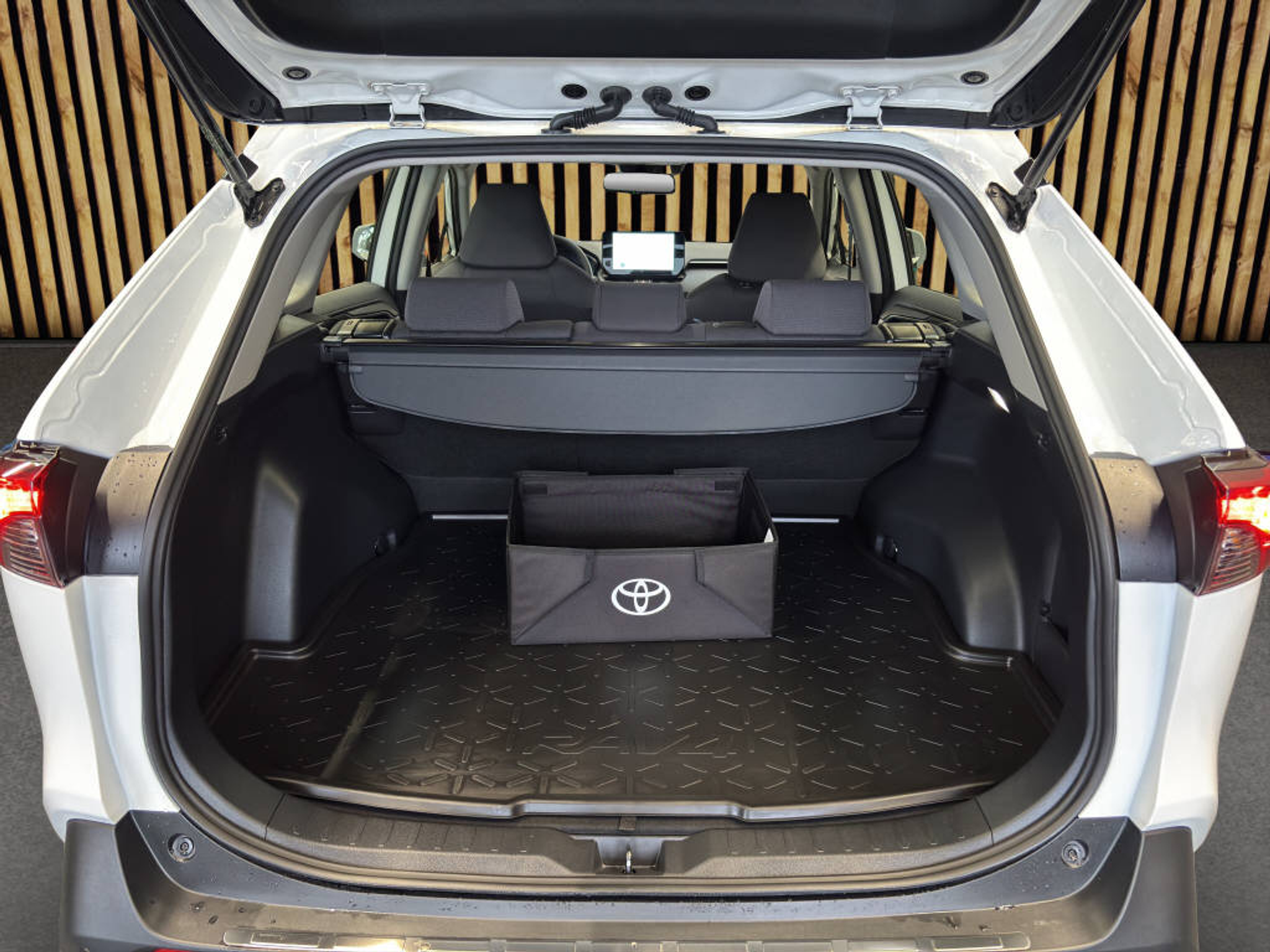 listing desktop thumbnail image 14