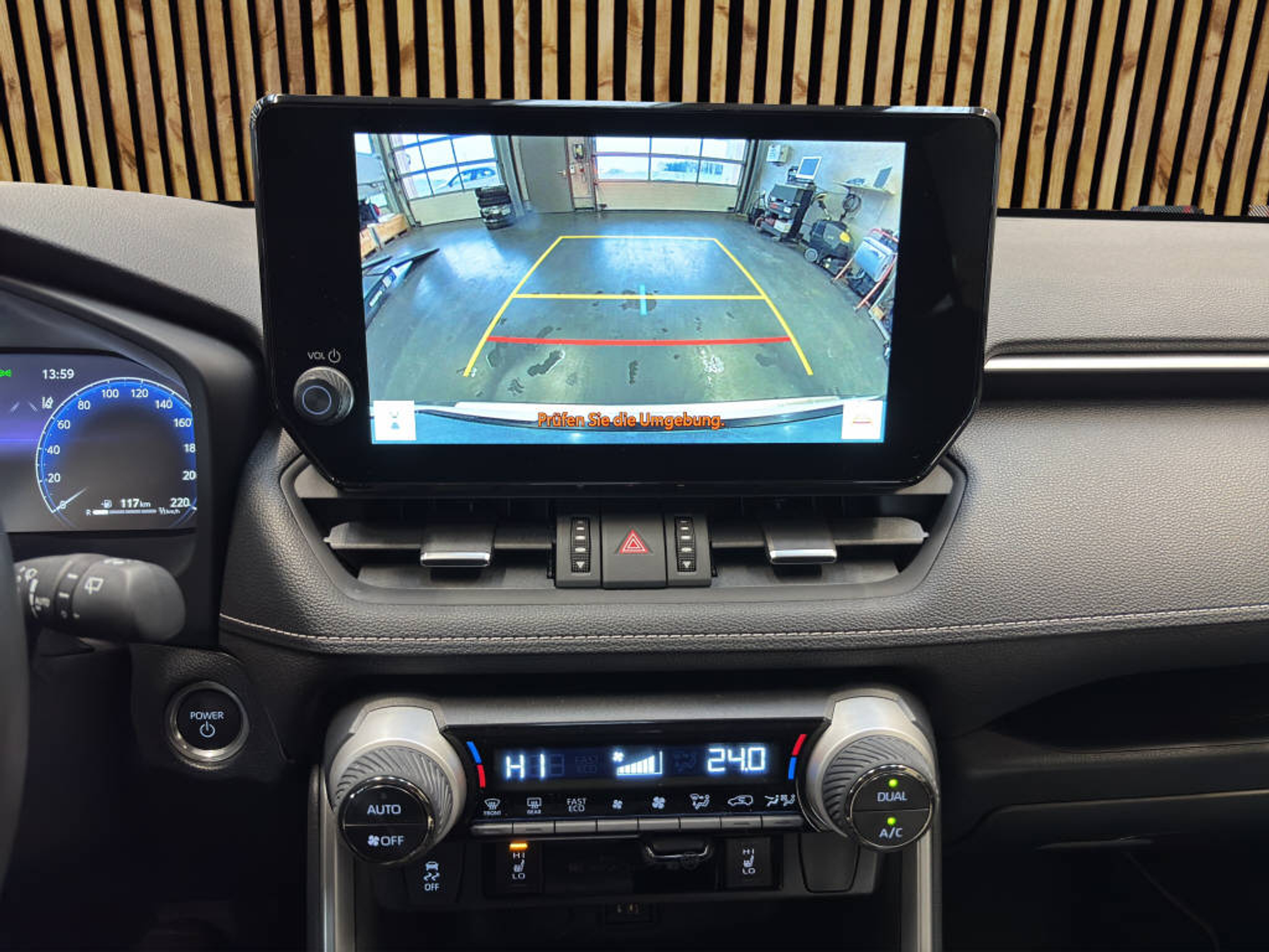 listing desktop thumbnail image 10