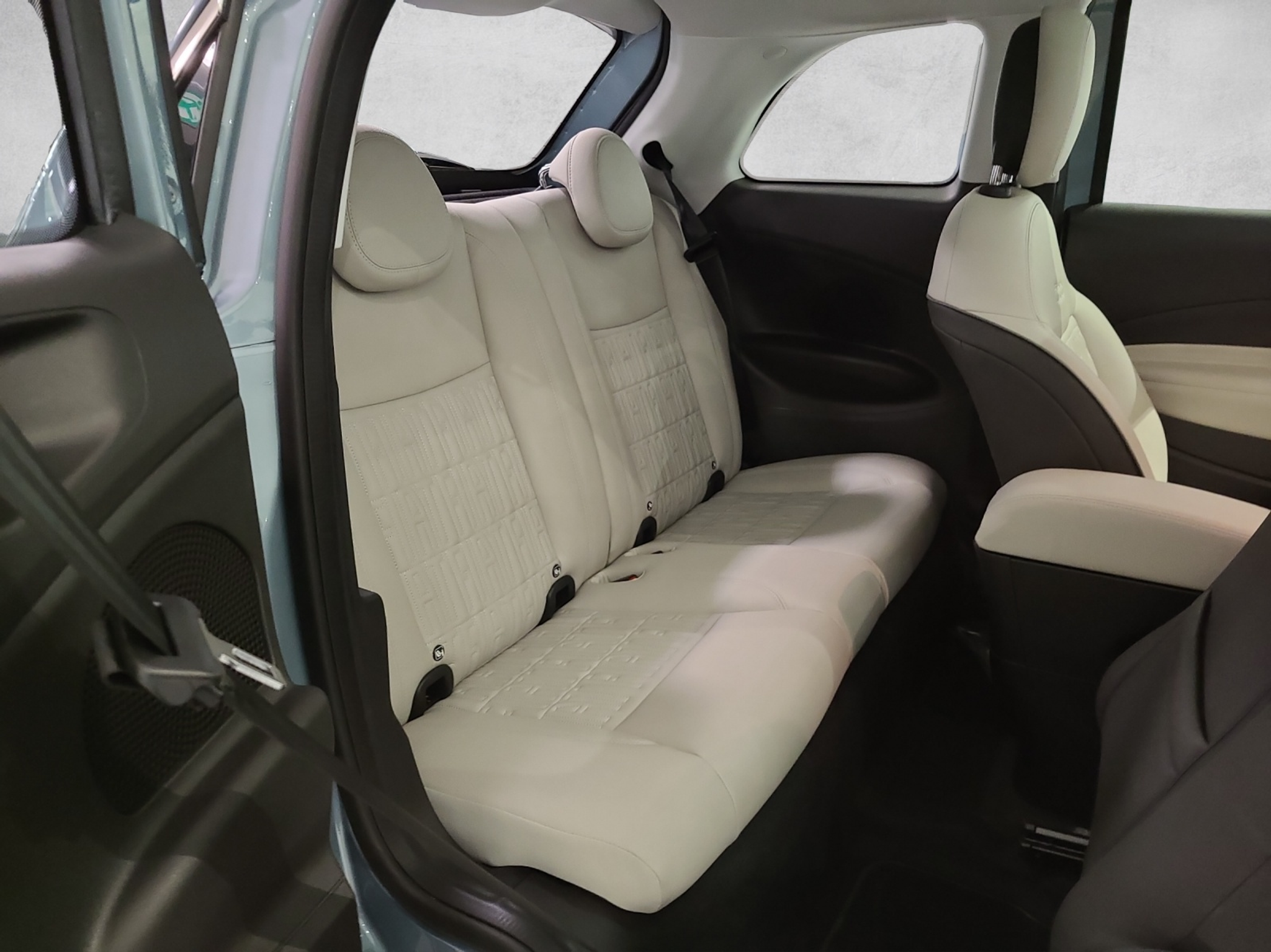 listing desktop thumbnail image 10