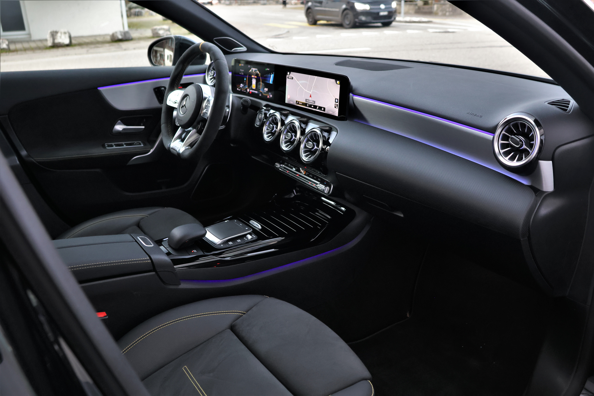 listing desktop thumbnail image 18