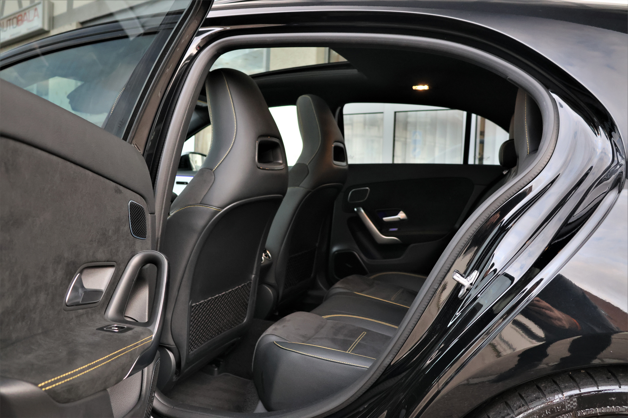 listing desktop thumbnail image 12