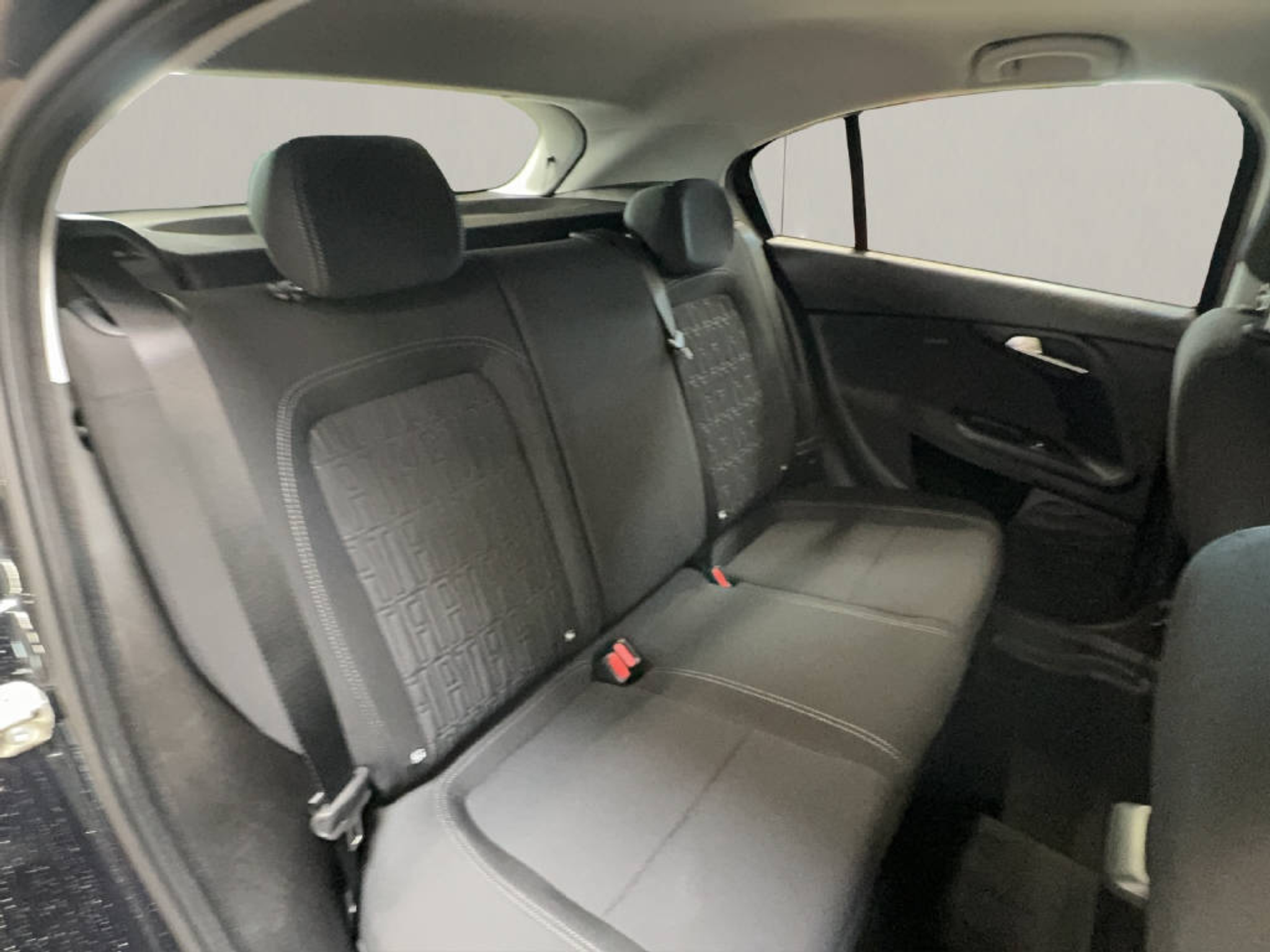 listing desktop thumbnail image 9