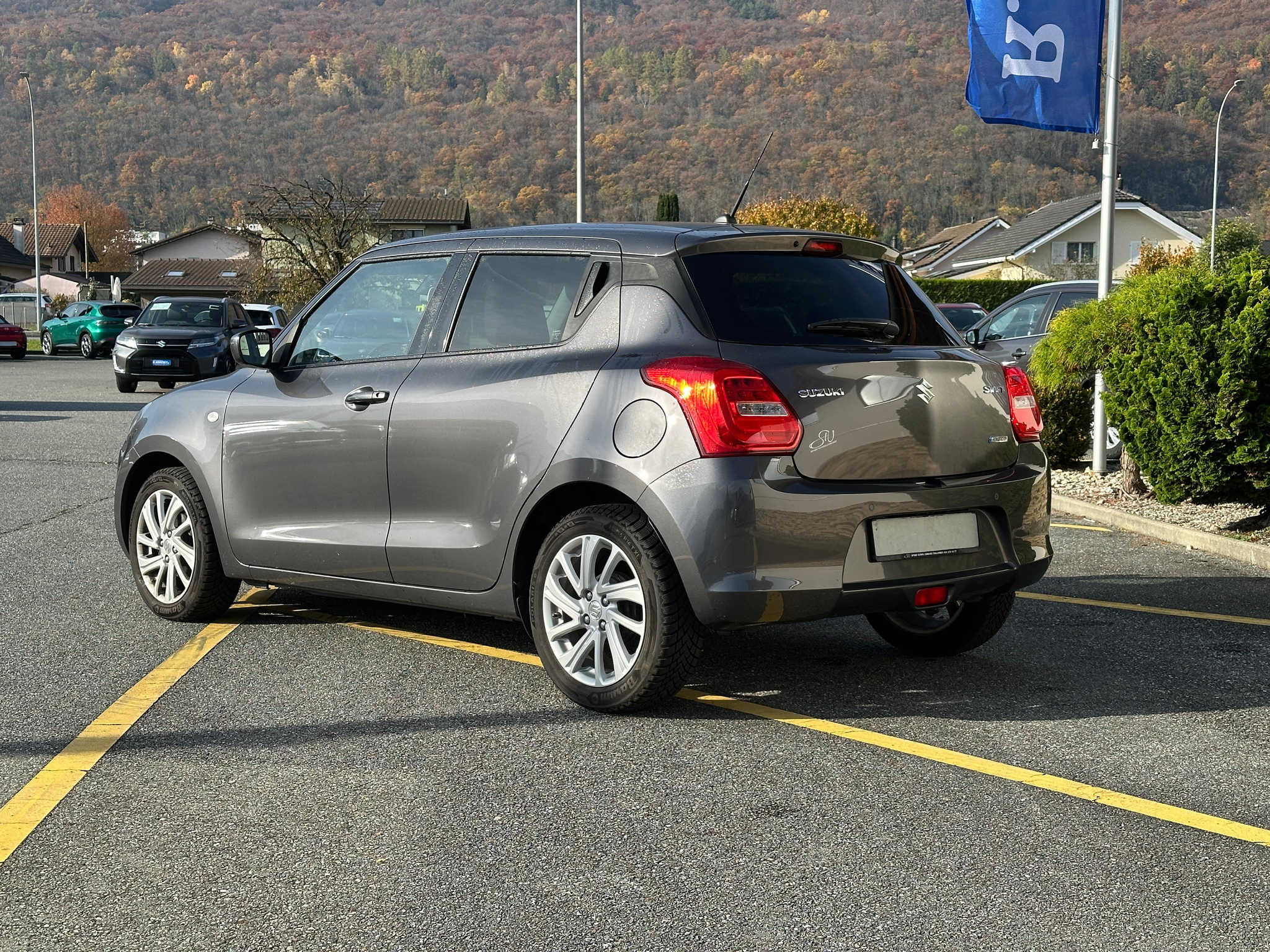 listing desktop thumbnail image 2