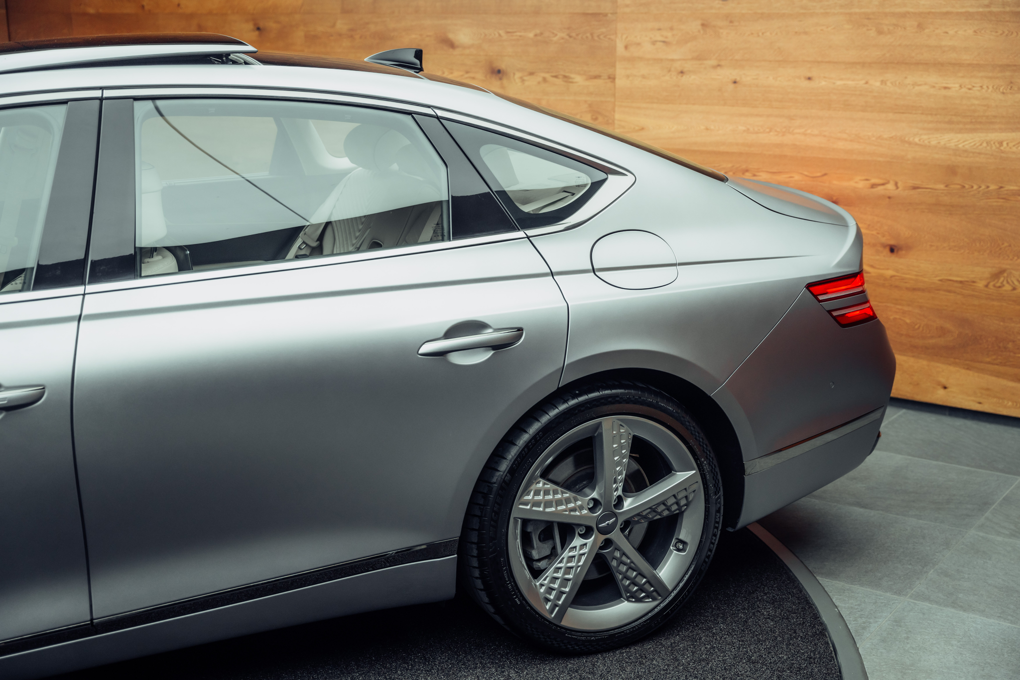 listing desktop thumbnail image 19