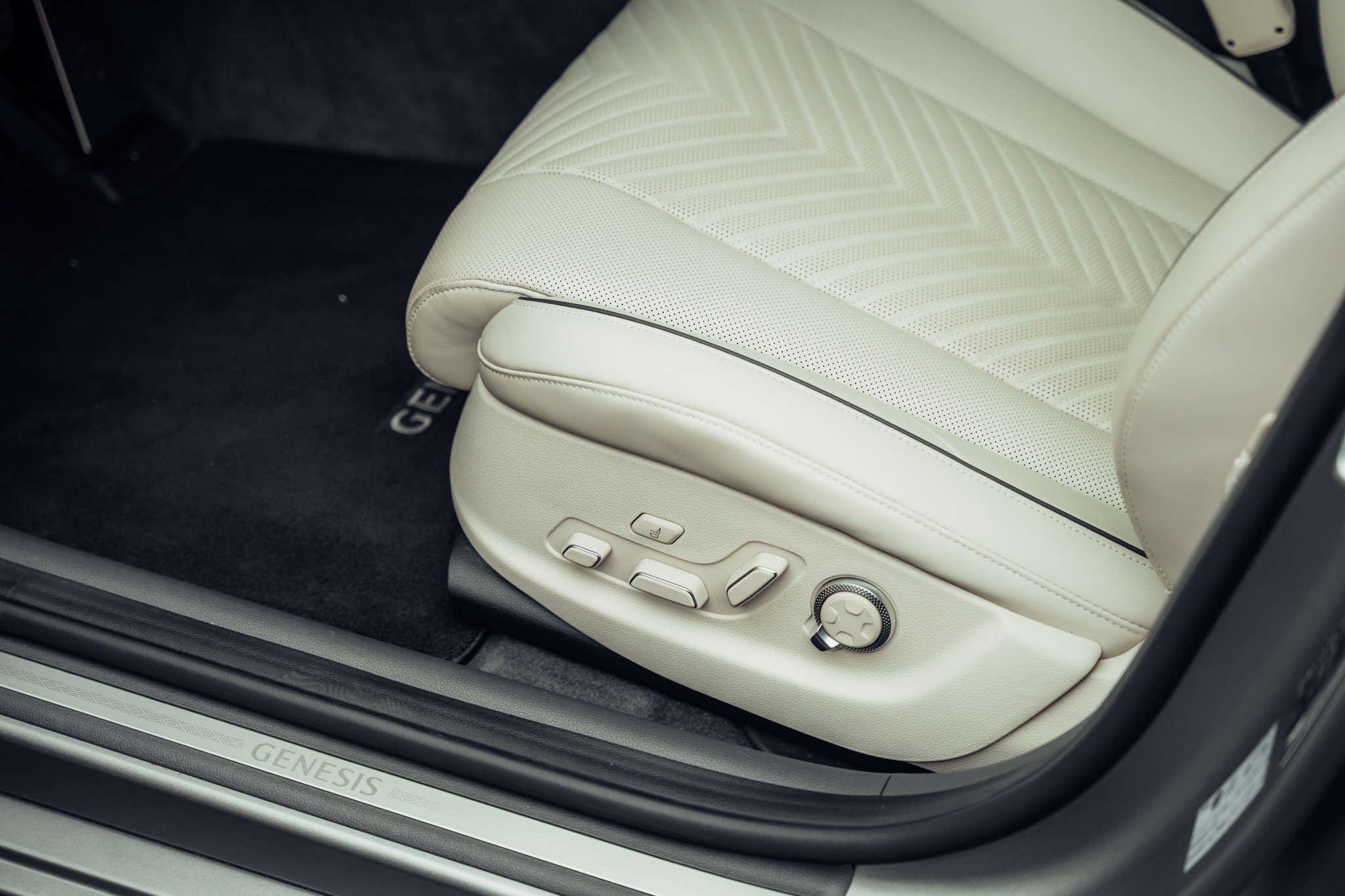 listing desktop thumbnail image 17