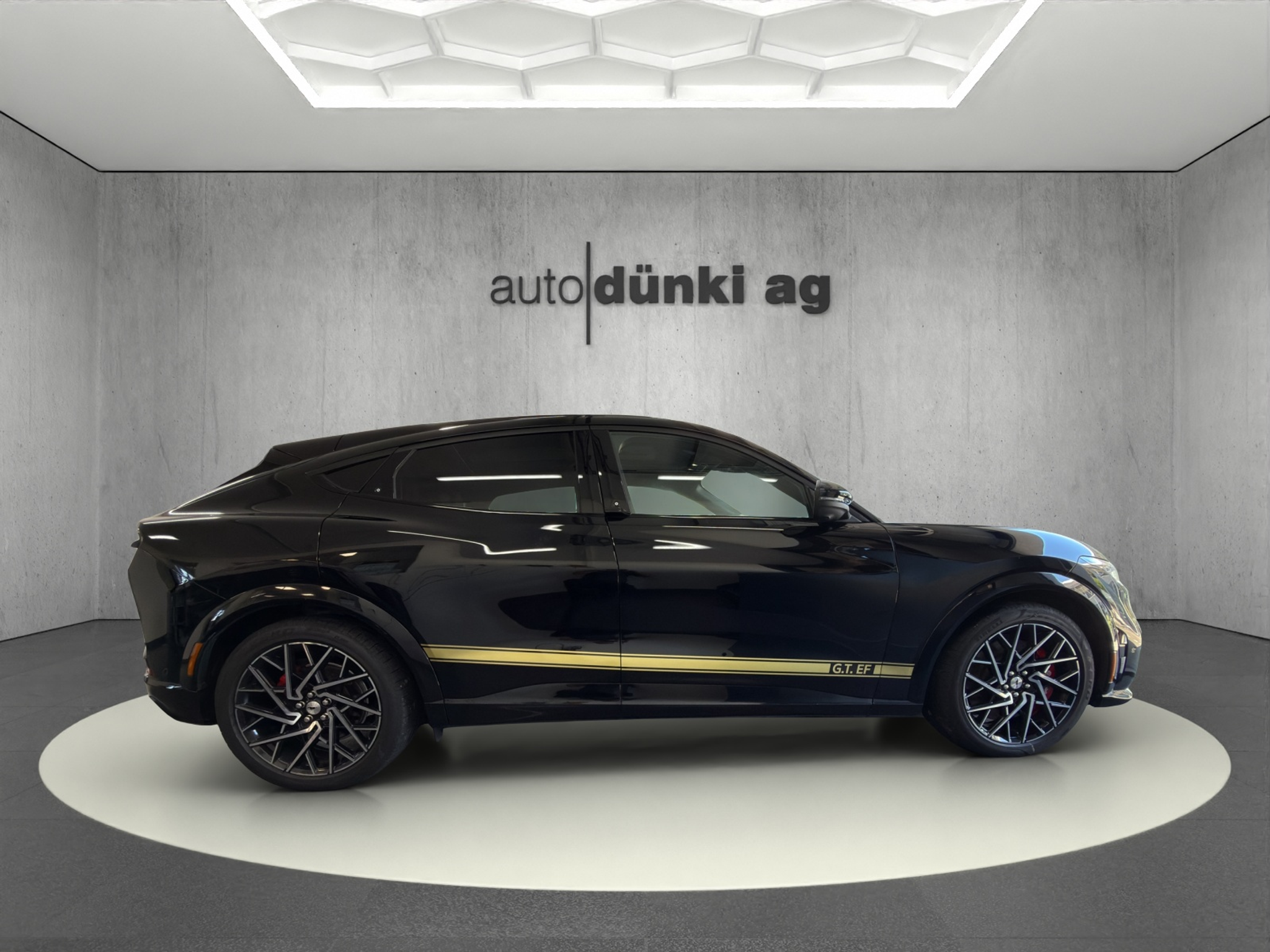 listing desktop thumbnail image 4