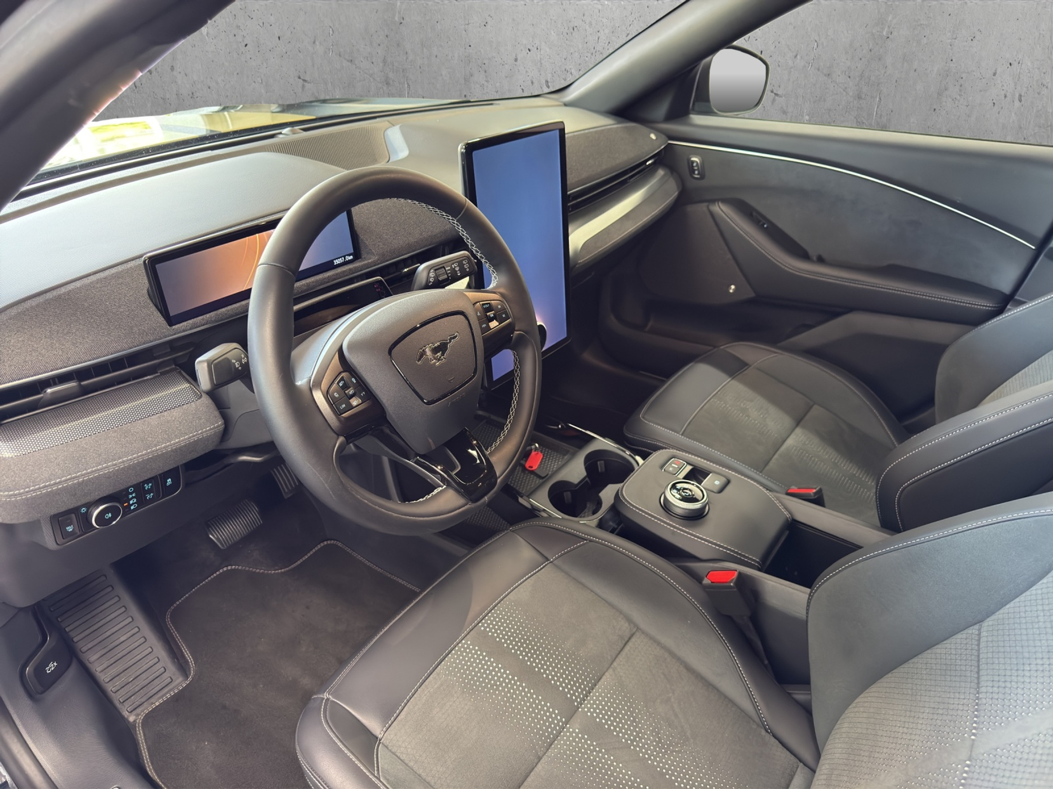 listing desktop thumbnail image 6