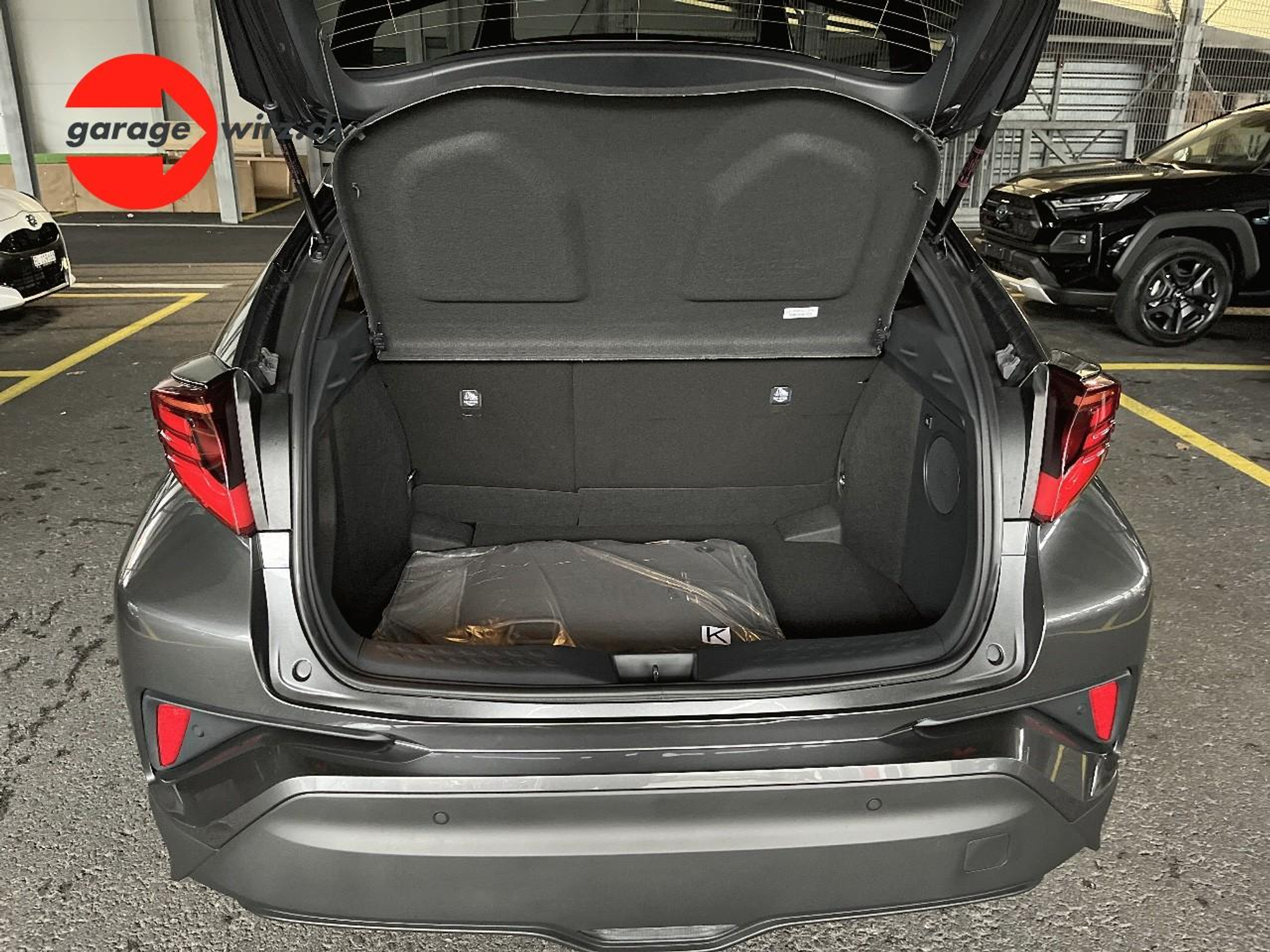 listing desktop thumbnail image 9