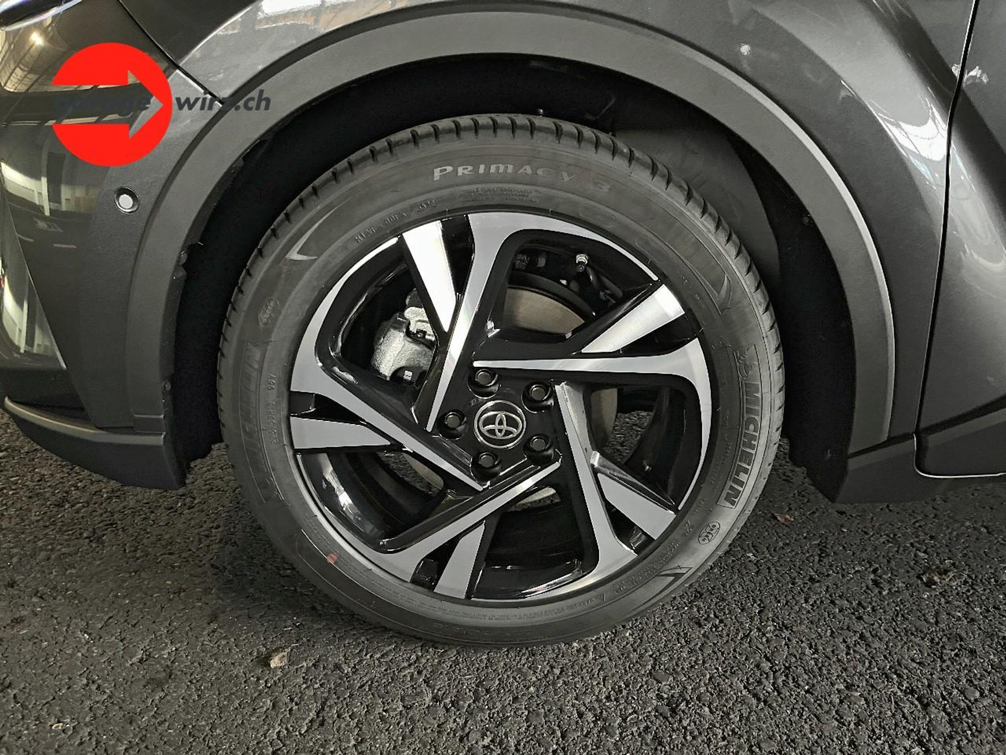 listing desktop thumbnail image 8