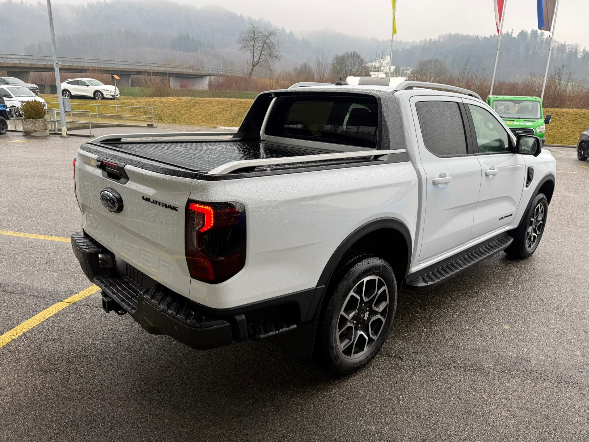 listing desktop thumbnail image 5