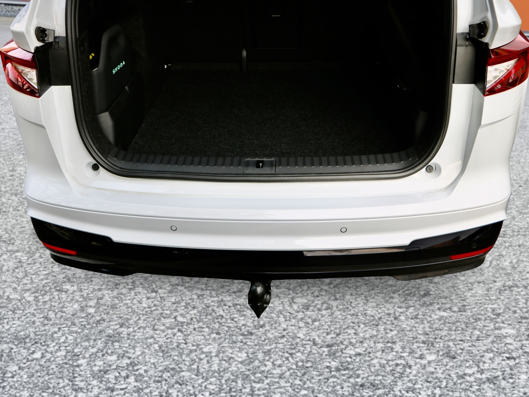 listing desktop thumbnail image 6