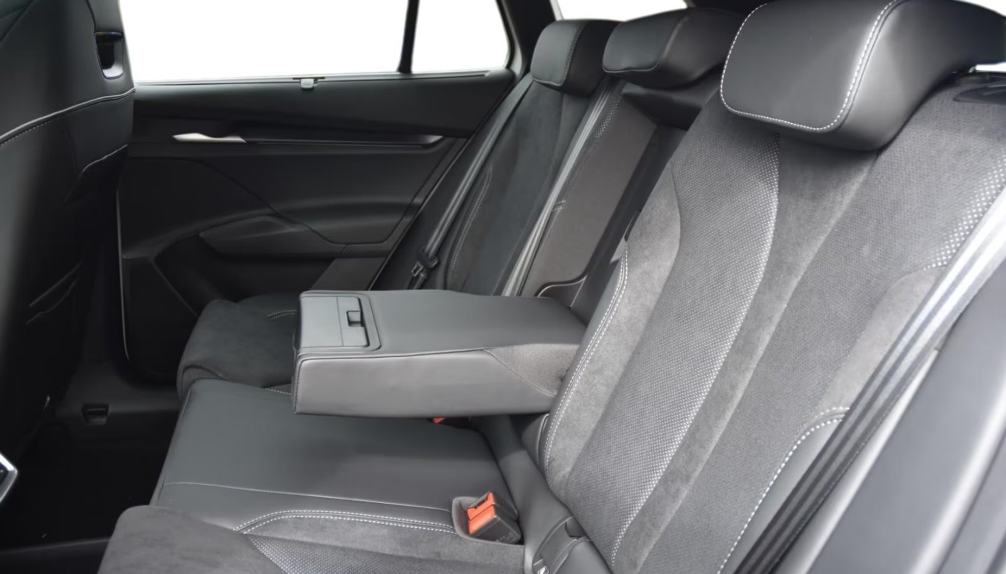 listing desktop thumbnail image 10