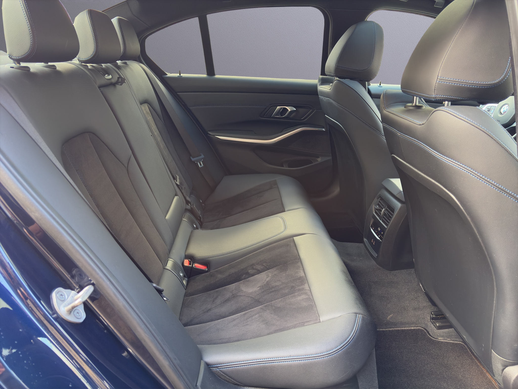 listing desktop thumbnail image 17